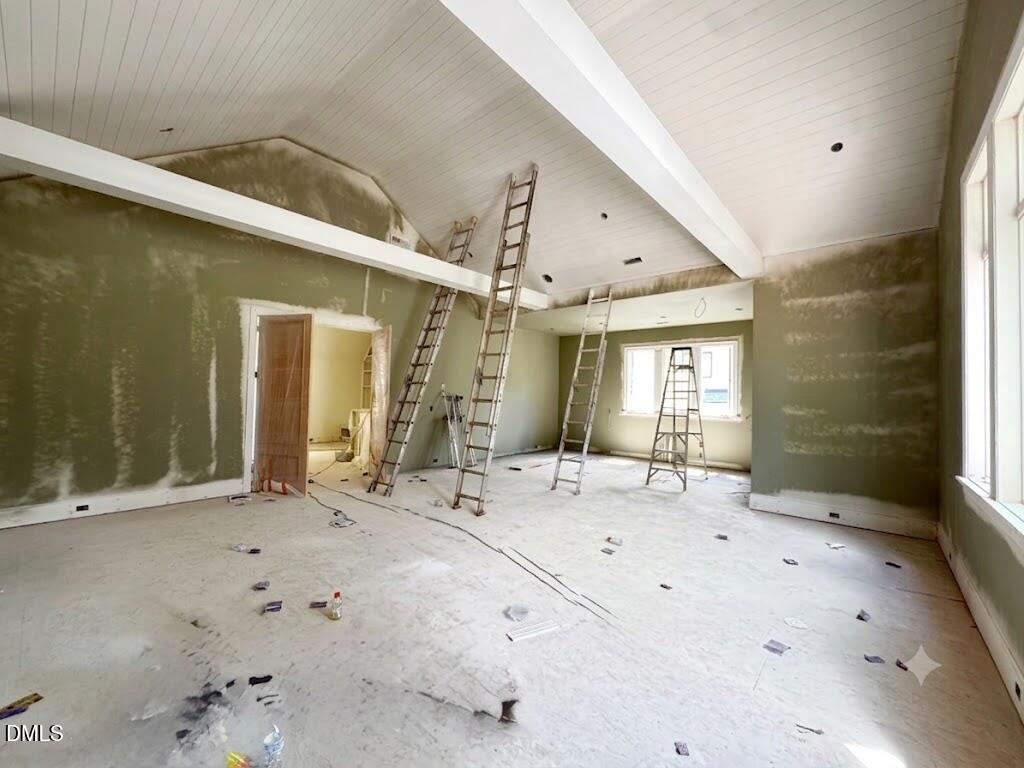 7117 North Ridge Drive