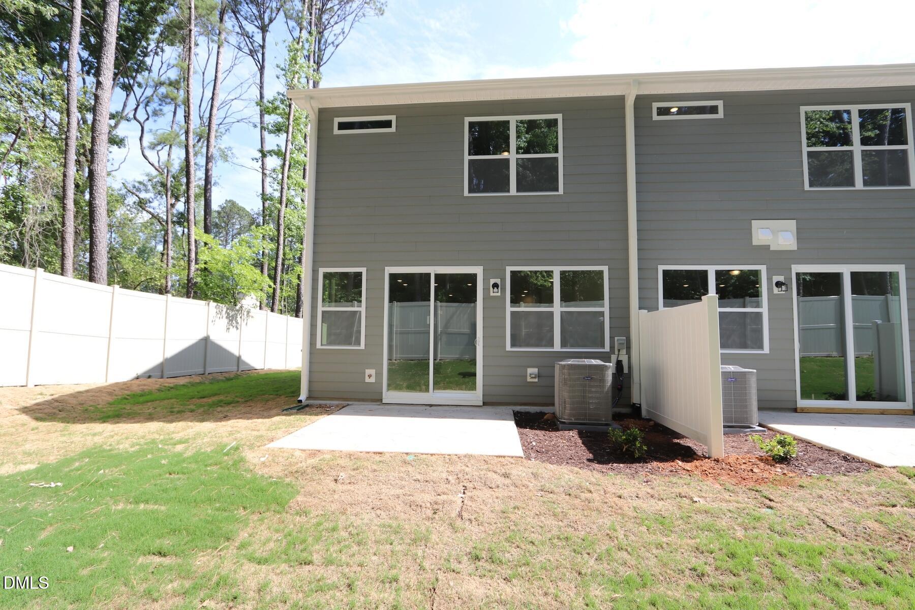 2921 Spring Manor Way