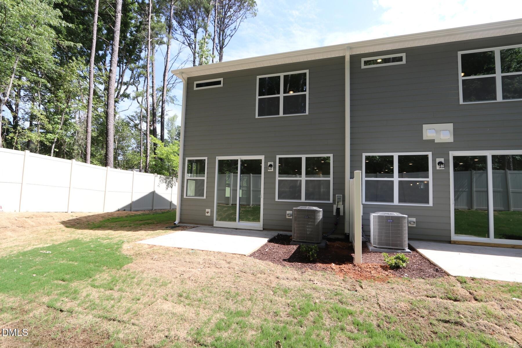 2921 Spring Manor Way