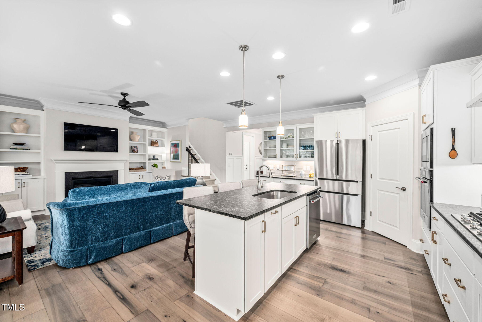 829 Churton Place