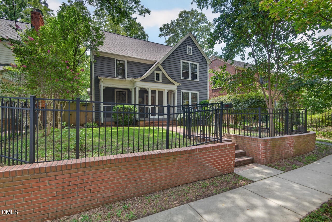 1917 W Club Boulevard
