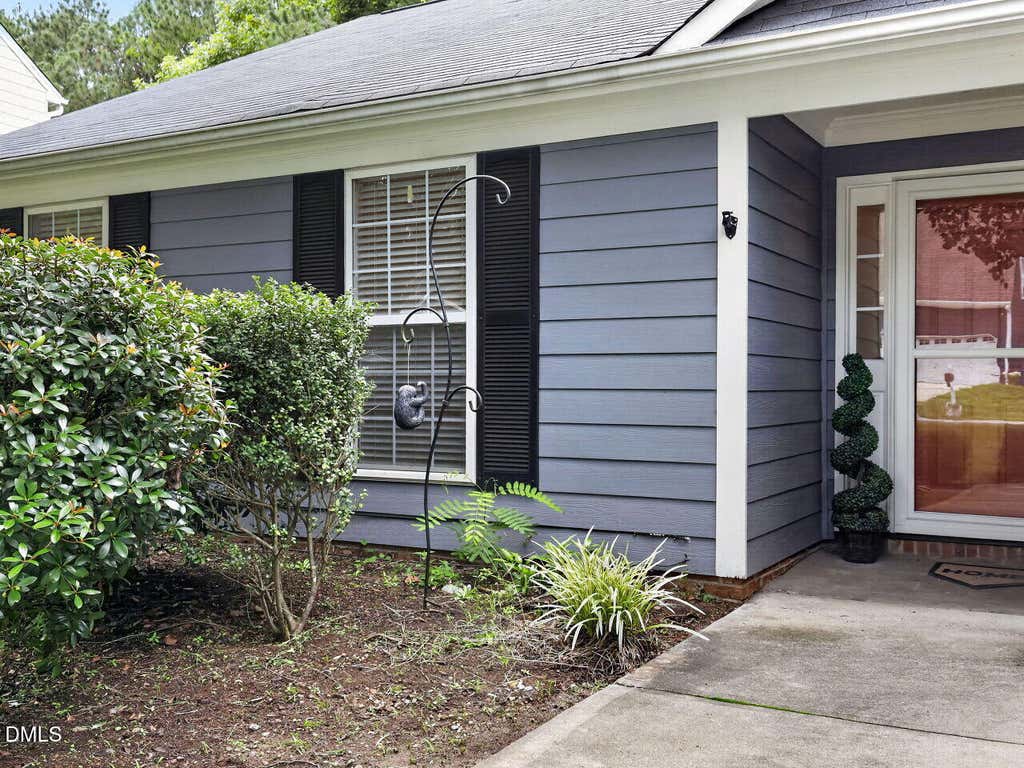 Photo of 536 Crossview Lane, Durham, NC 27703 (MLS # 10183169)