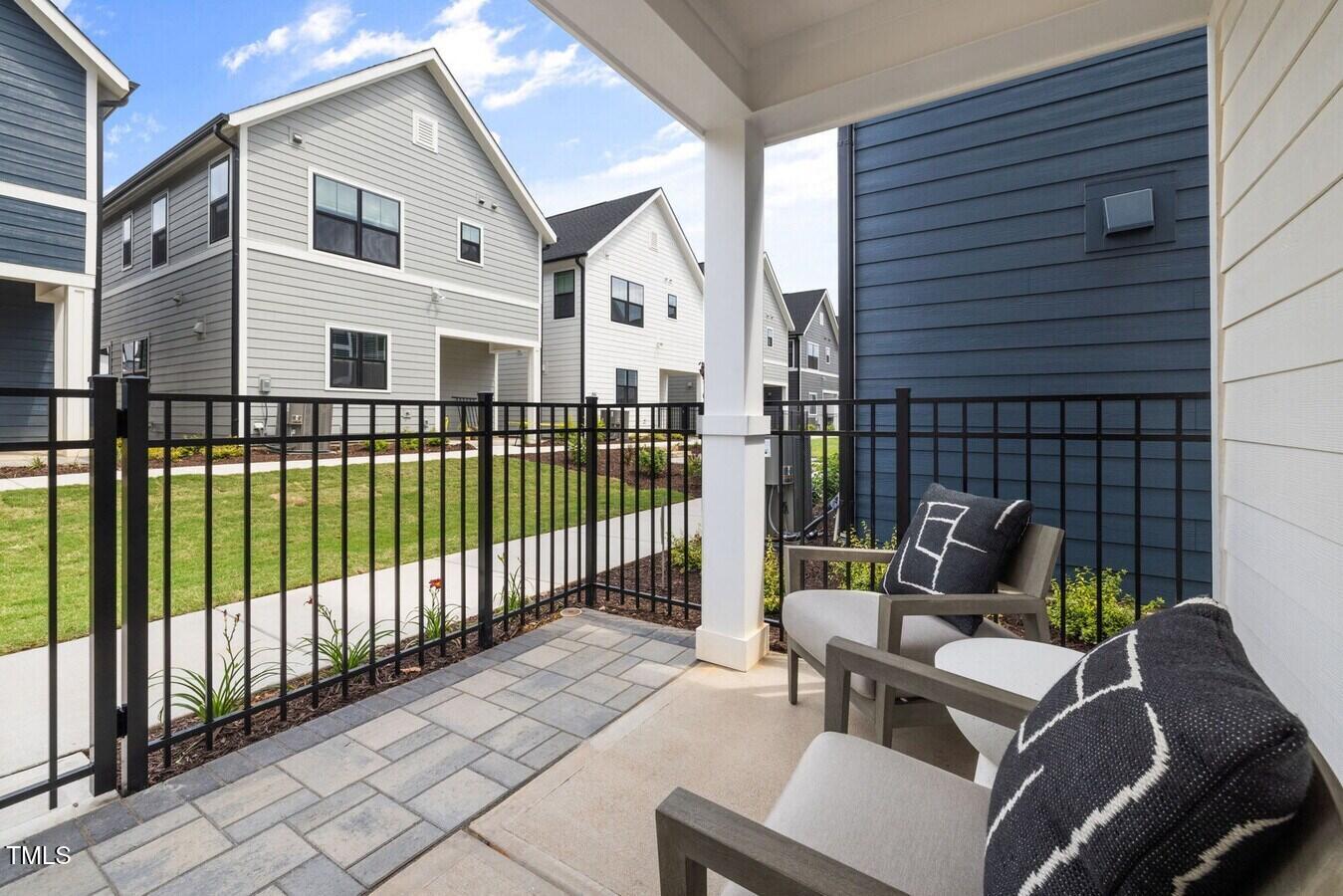 Raleigh, North Carolina 27601, United States, 3 Bedrooms Bedrooms, ,3 BathroomsBathrooms,Residential,Active,52095