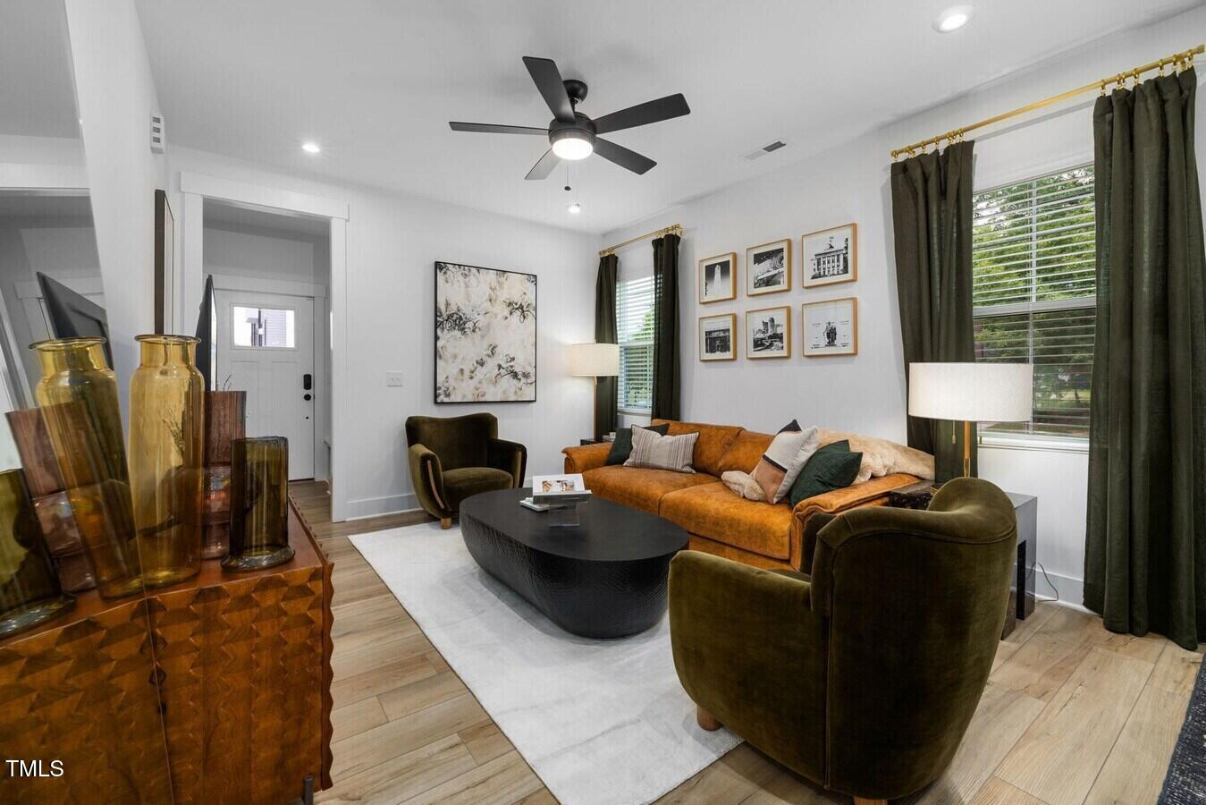 Raleigh, North Carolina 27601, United States, 3 Bedrooms Bedrooms, ,3 BathroomsBathrooms,Residential,Active,52095
