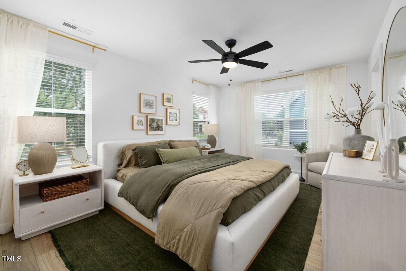 Raleigh, North Carolina 27601, United States, 3 Bedrooms Bedrooms, ,3 BathroomsBathrooms,Residential,Active,52095