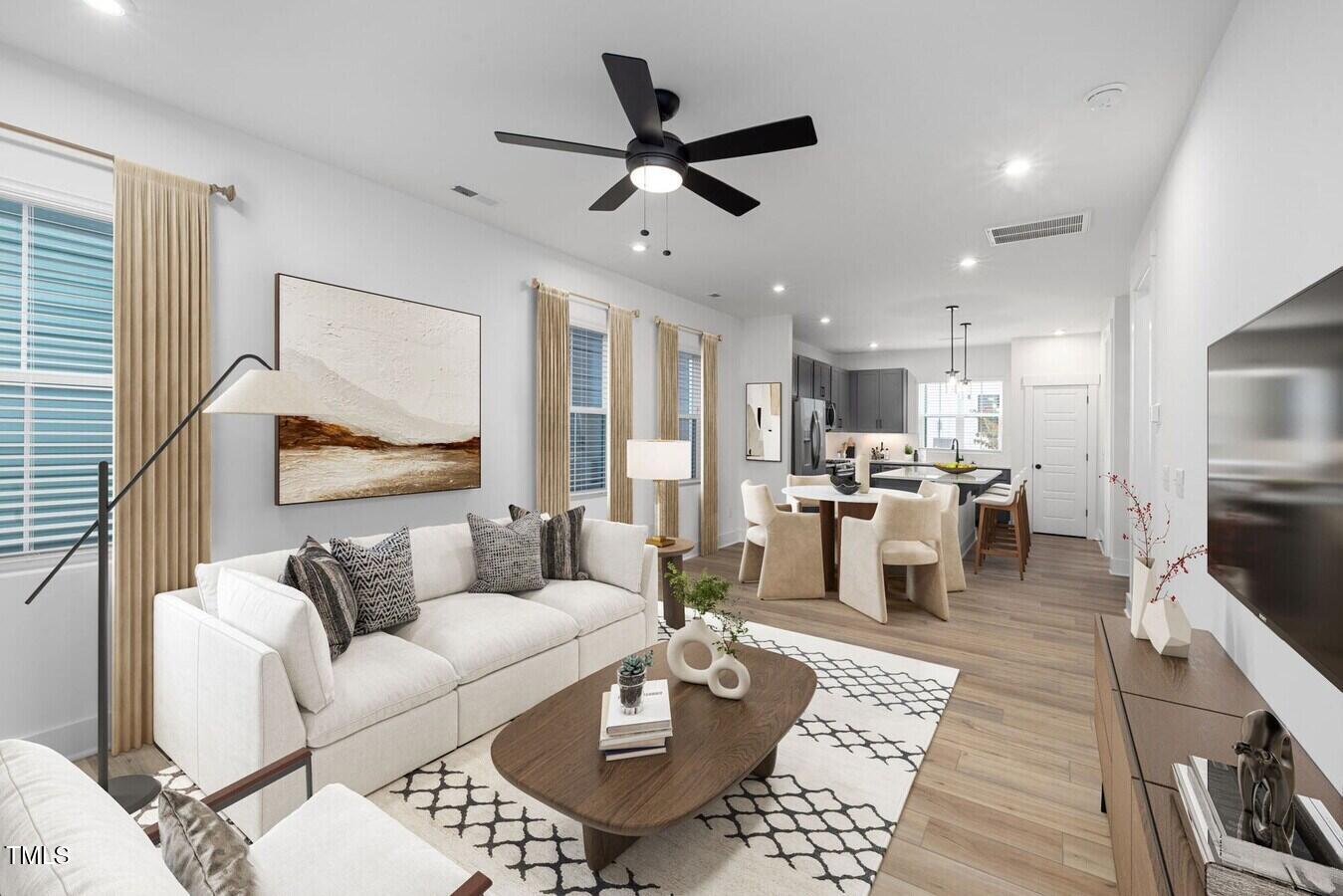 Raleigh, North Carolina 27601, United States, 3 Bedrooms Bedrooms, ,3 BathroomsBathrooms,Residential,Active,52095