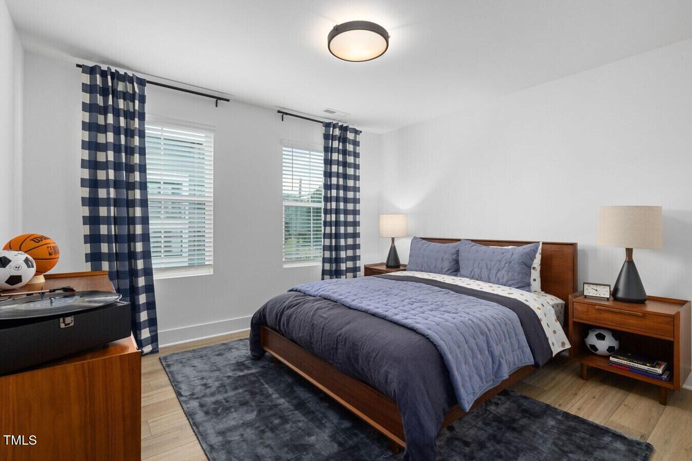 Raleigh, North Carolina 27601, United States, 3 Bedrooms Bedrooms, ,3 BathroomsBathrooms,Residential,Active,52095