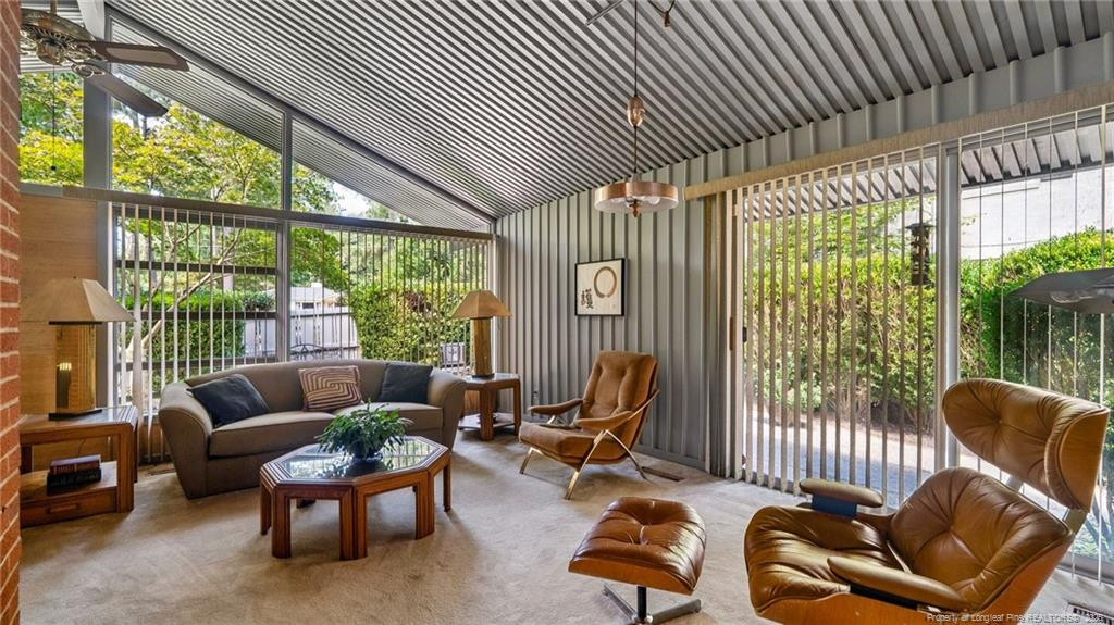 1437 Pine Valley Loop