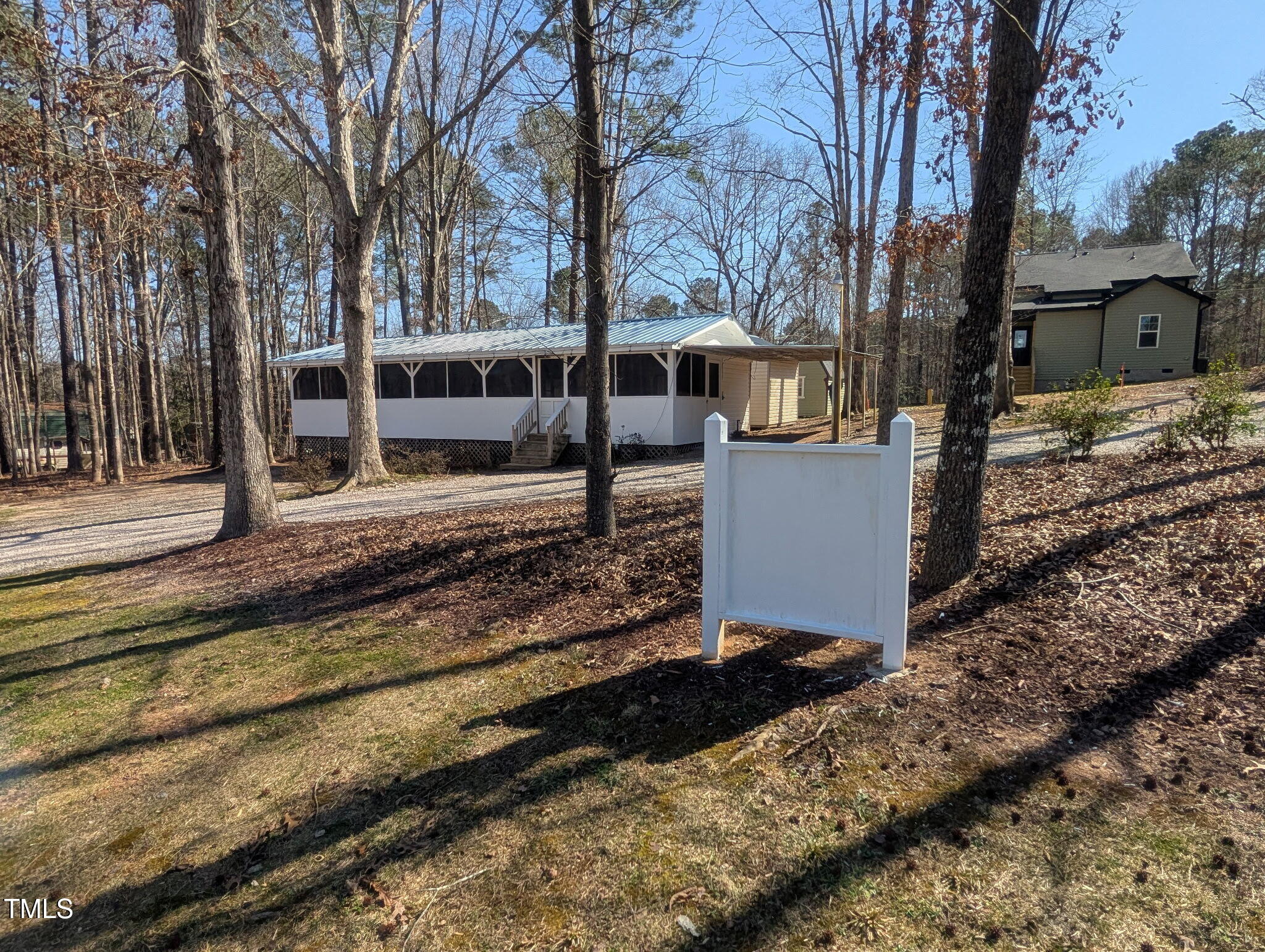 122 Tomahawk Drive