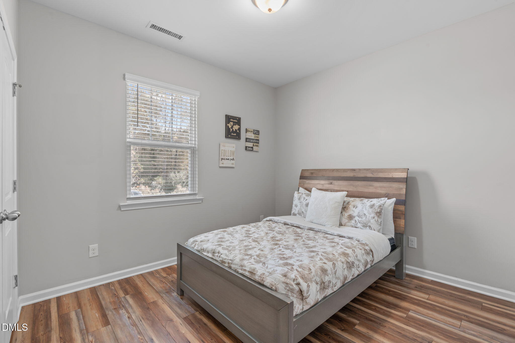 20 White Quartz Place