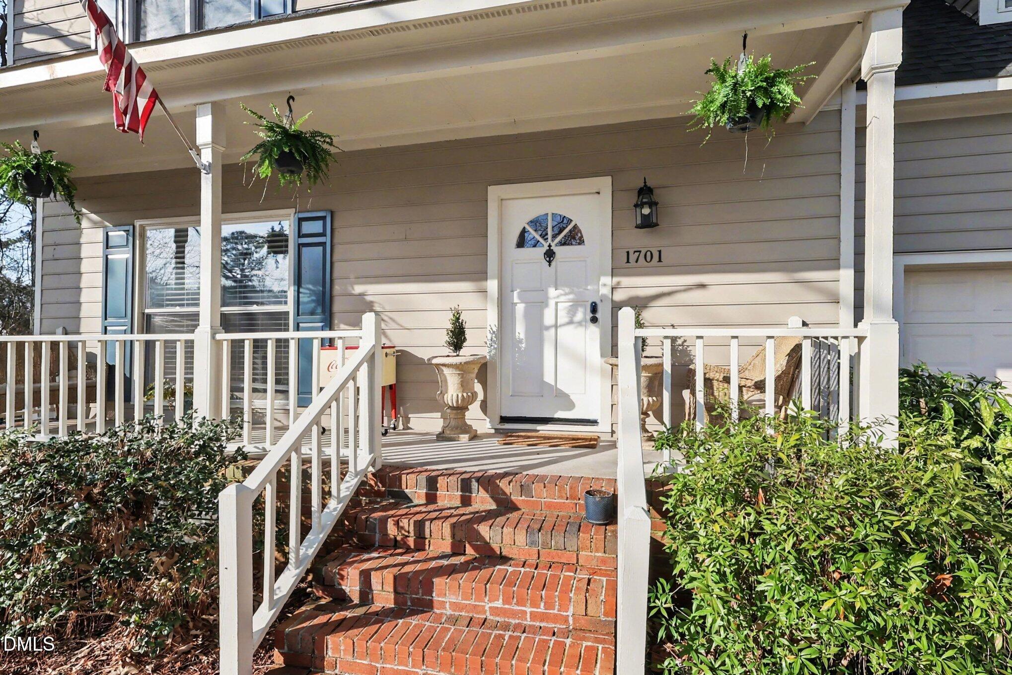 1701 Point Owoods Court