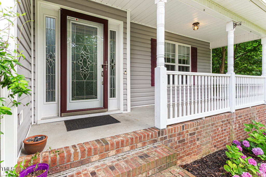 75 Mountainside Lane