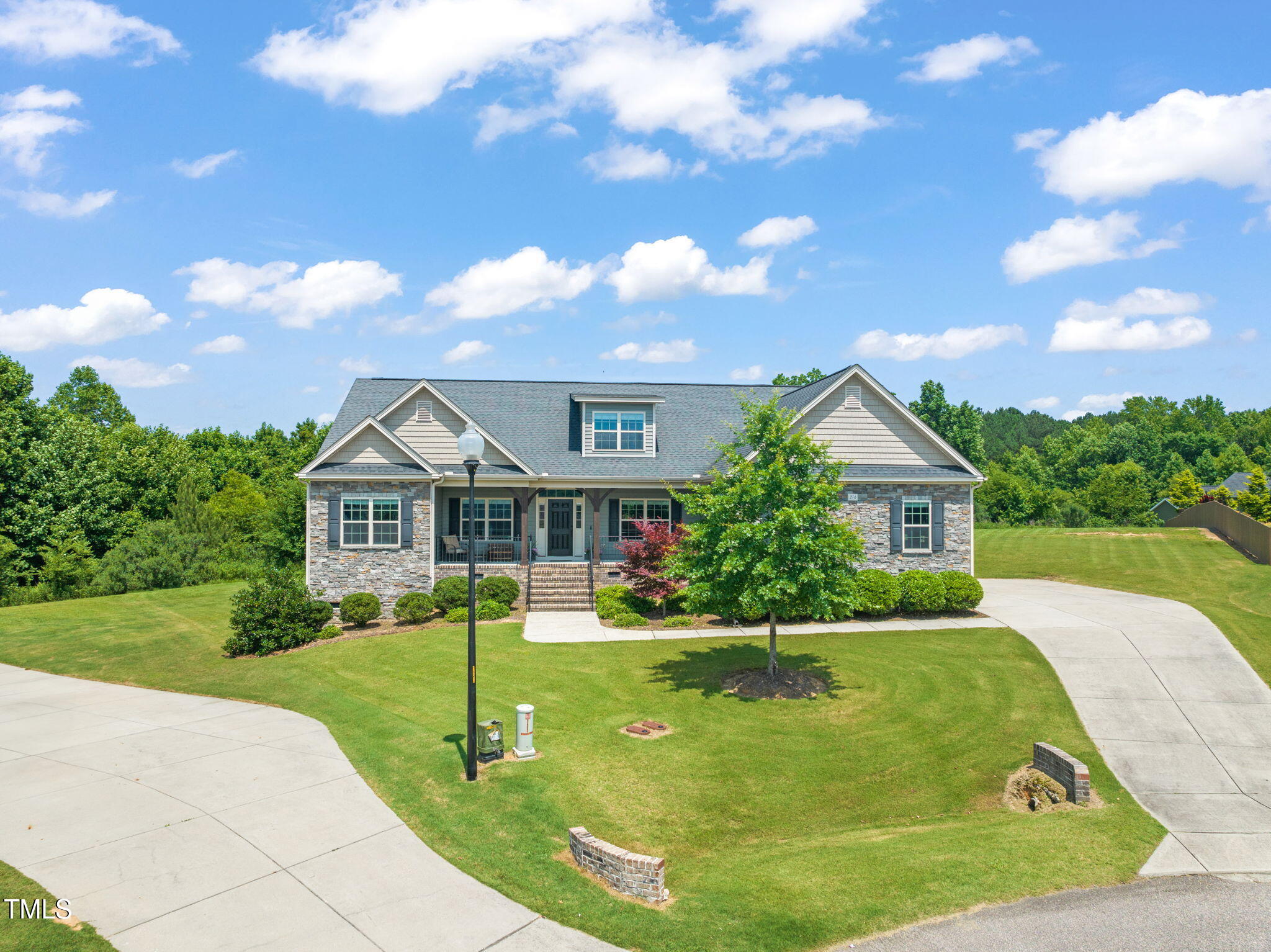 216 Tarkenton Court