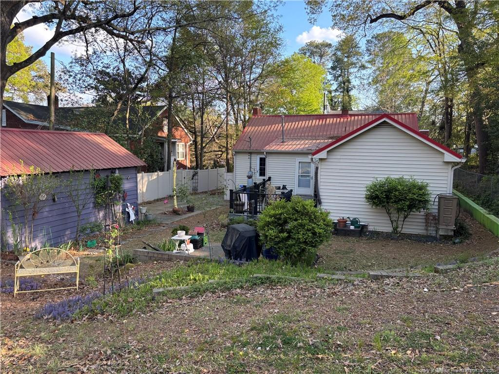 910 Clarendon Street