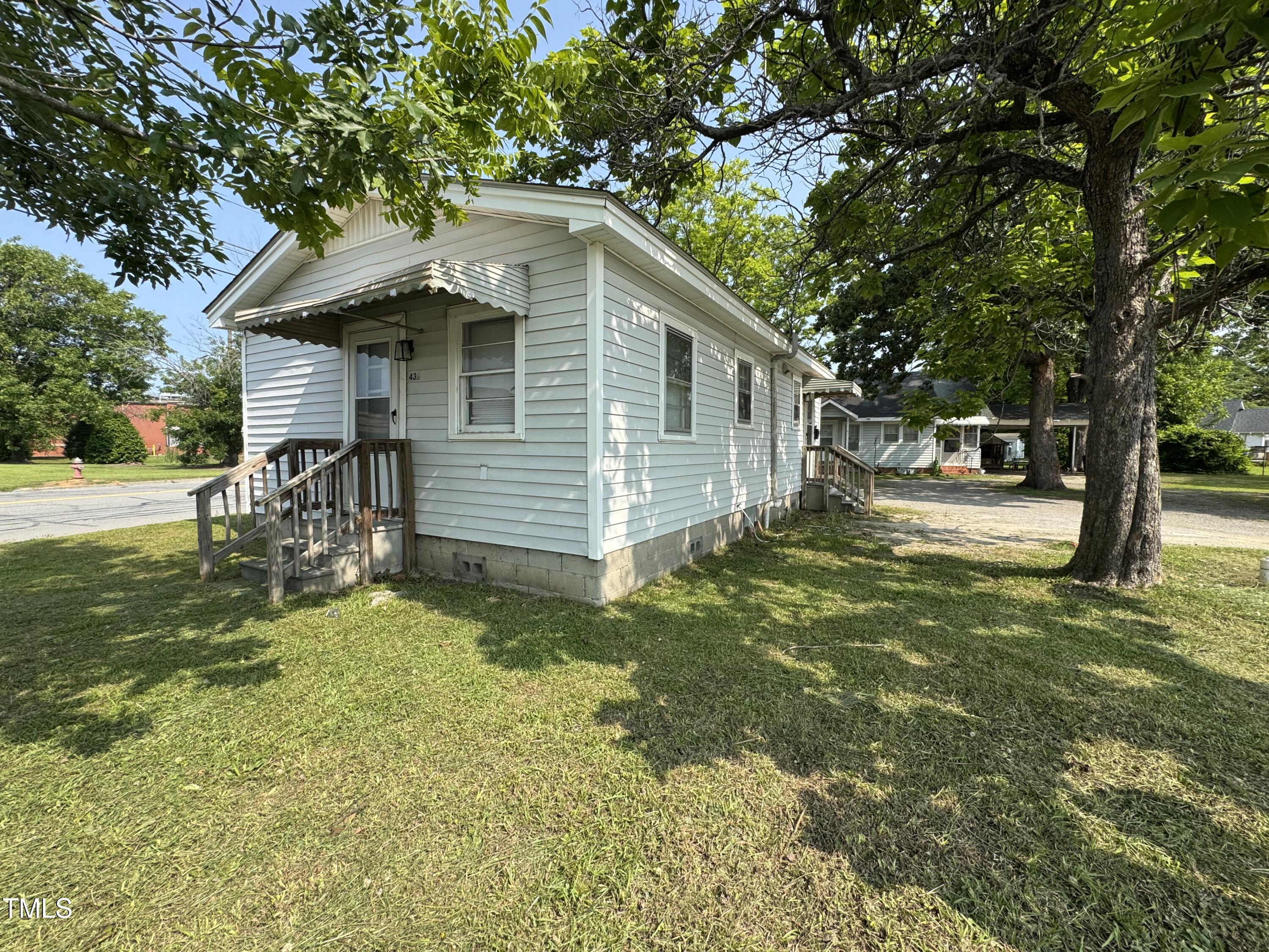 429 5th & Brogden Road