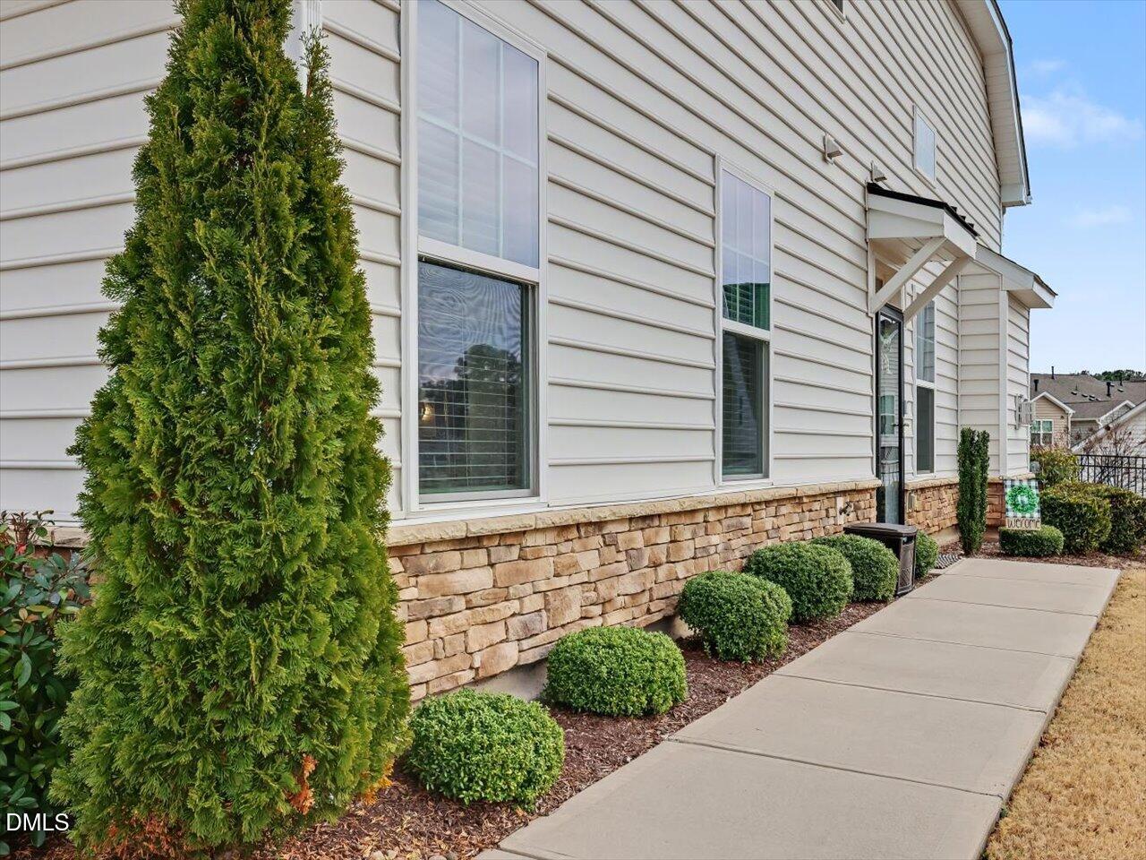 1500 Farm Pond Trail