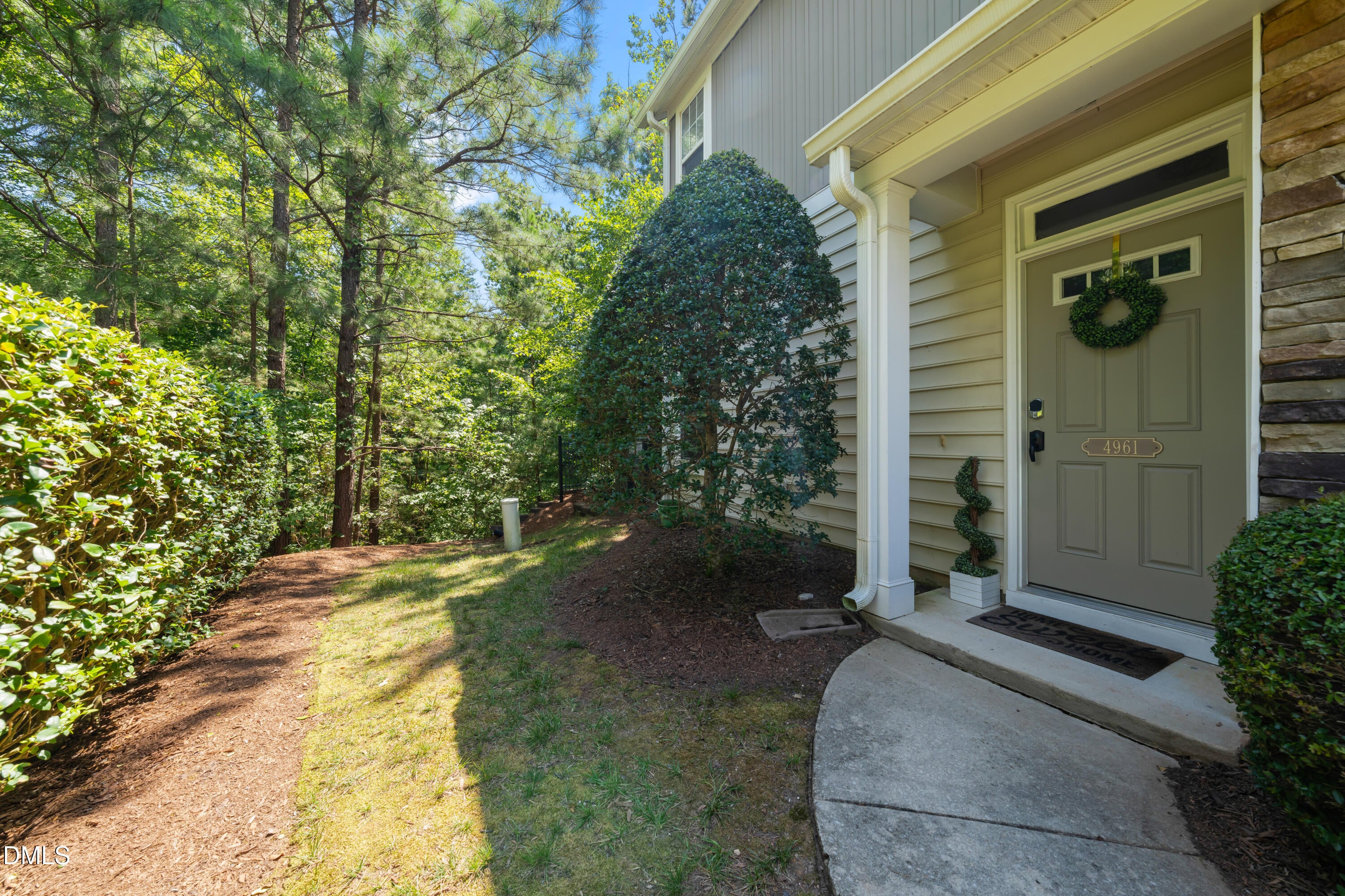 4961 Lady Of The Lake Drive