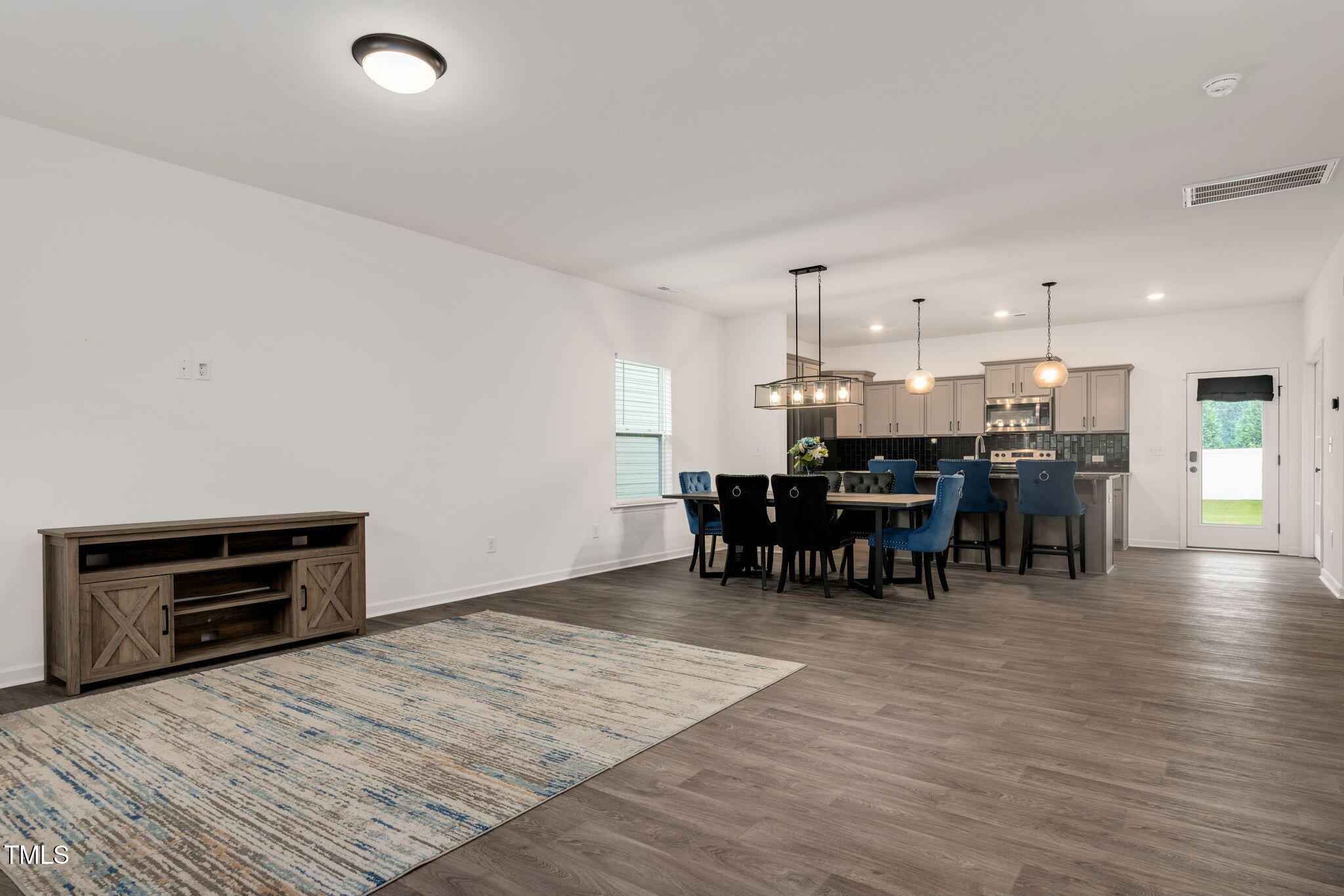 128 Tanglewood Place