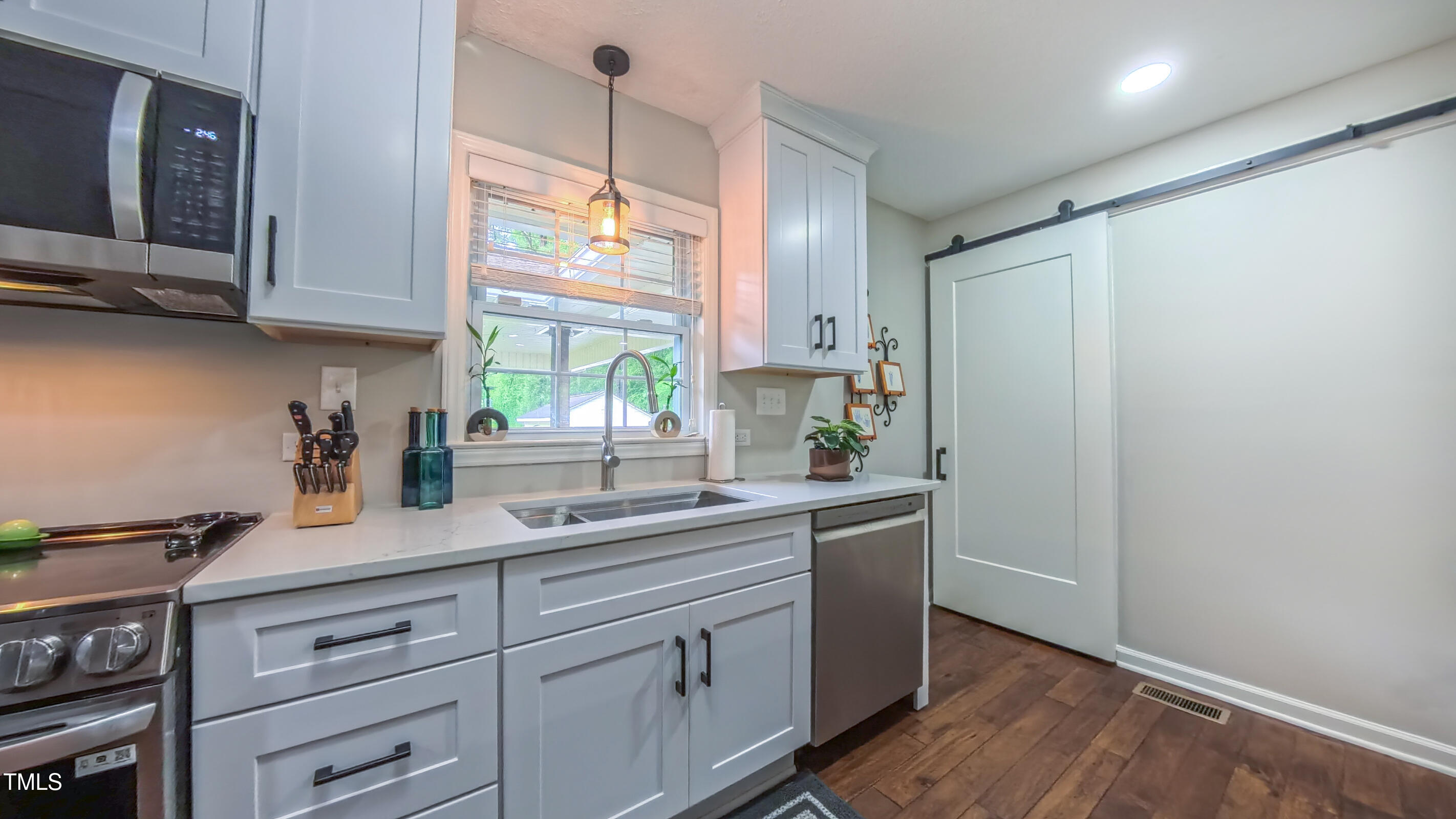 Pittsboro, North Carolina 27312, United States, 3 Bedrooms Bedrooms, ,2 BathroomsBathrooms,Residential,Pending,130501