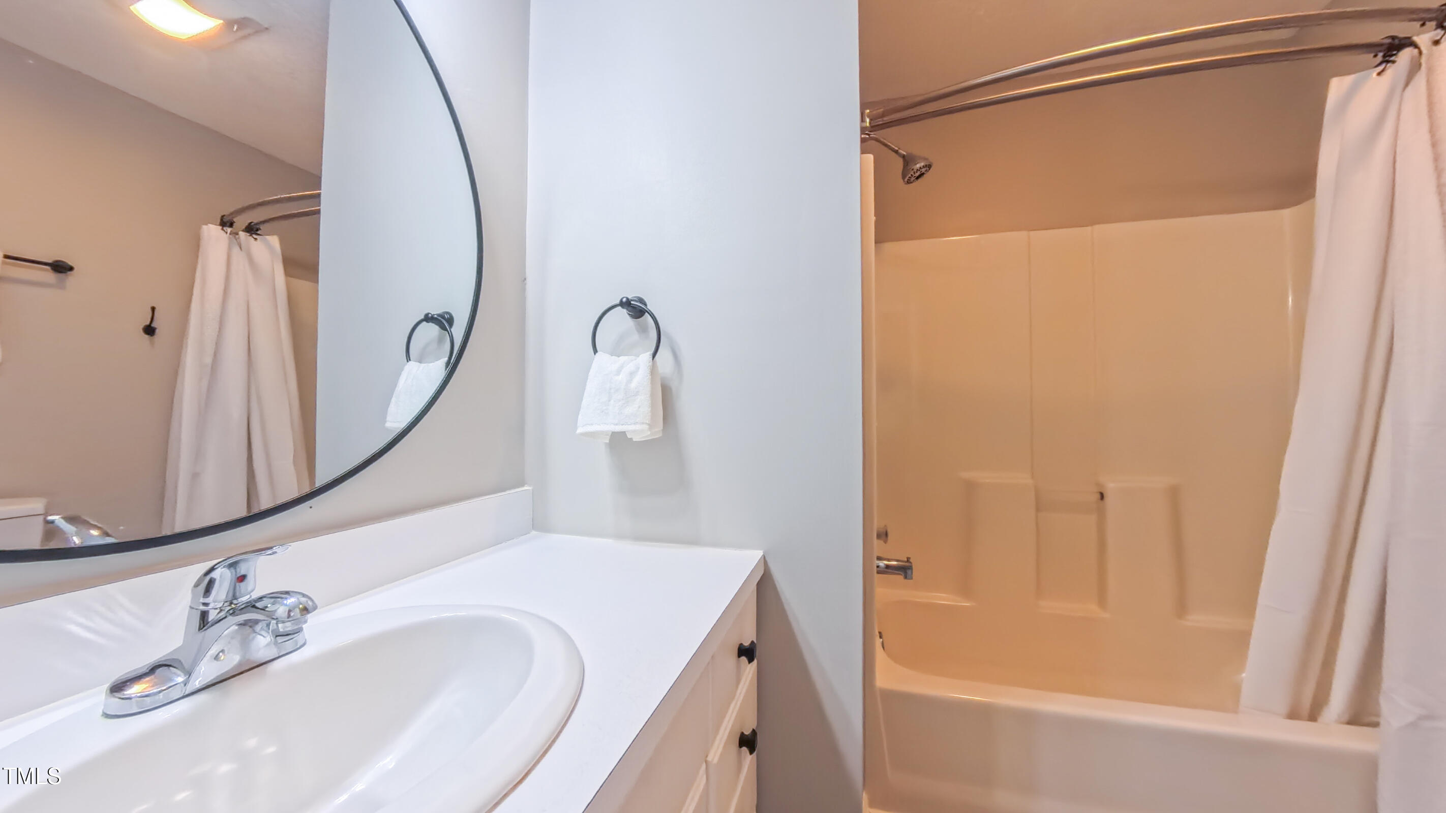 Pittsboro, North Carolina 27312, United States, 3 Bedrooms Bedrooms, ,2 BathroomsBathrooms,Residential,Pending,130501