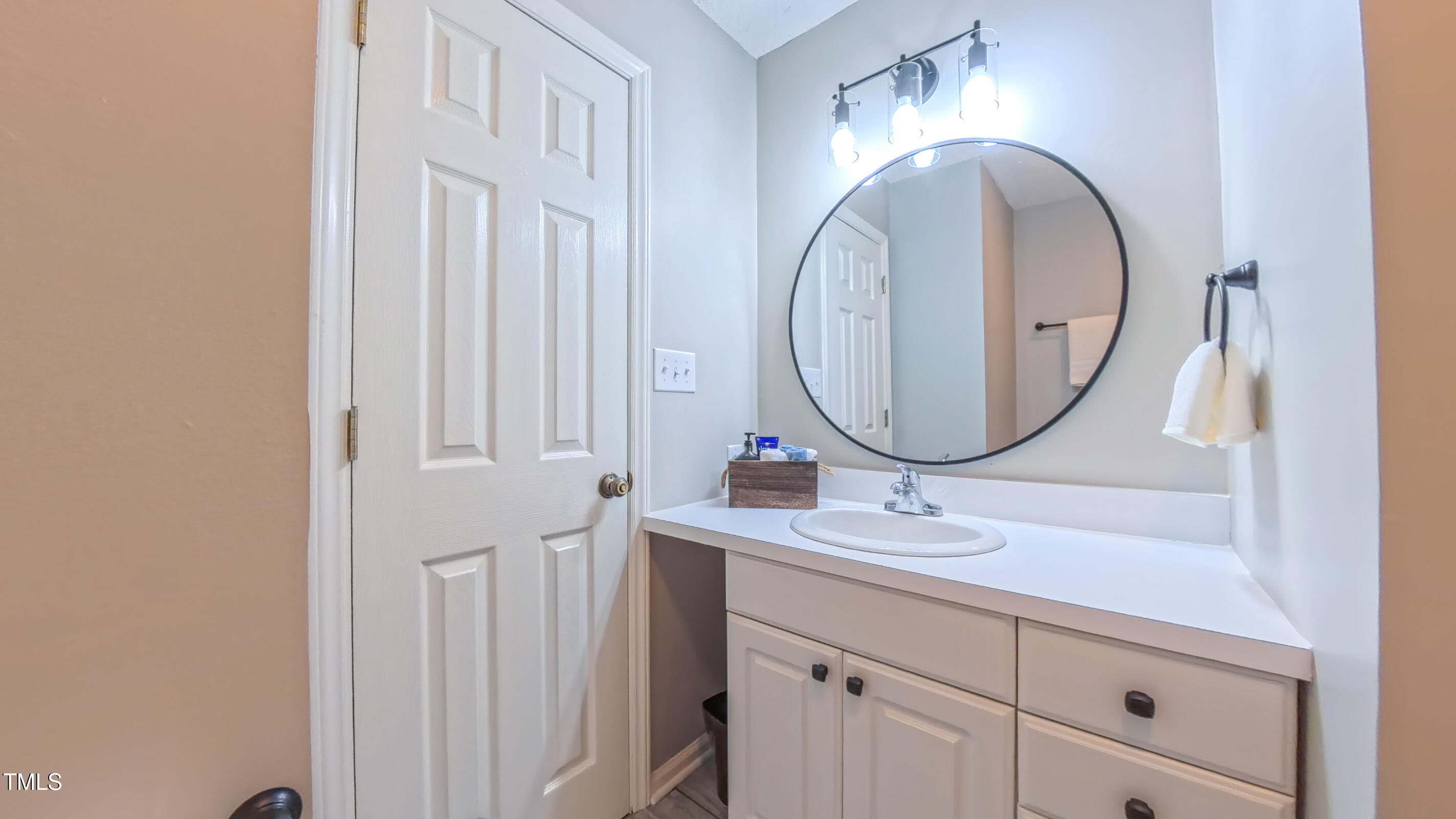 Pittsboro, North Carolina 27312, United States, 3 Bedrooms Bedrooms, ,2 BathroomsBathrooms,Residential,Pending,130501