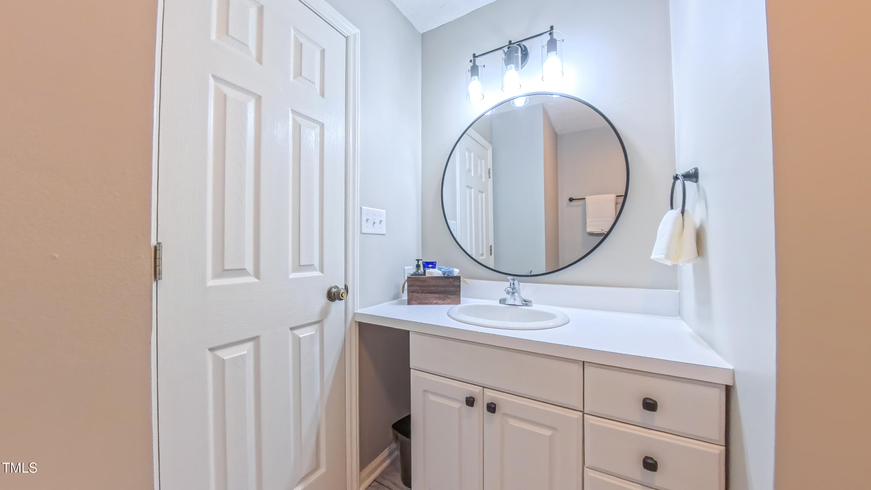 Pittsboro, North Carolina 27312, United States, 3 Bedrooms Bedrooms, ,2 BathroomsBathrooms,Residential,Pending,130501