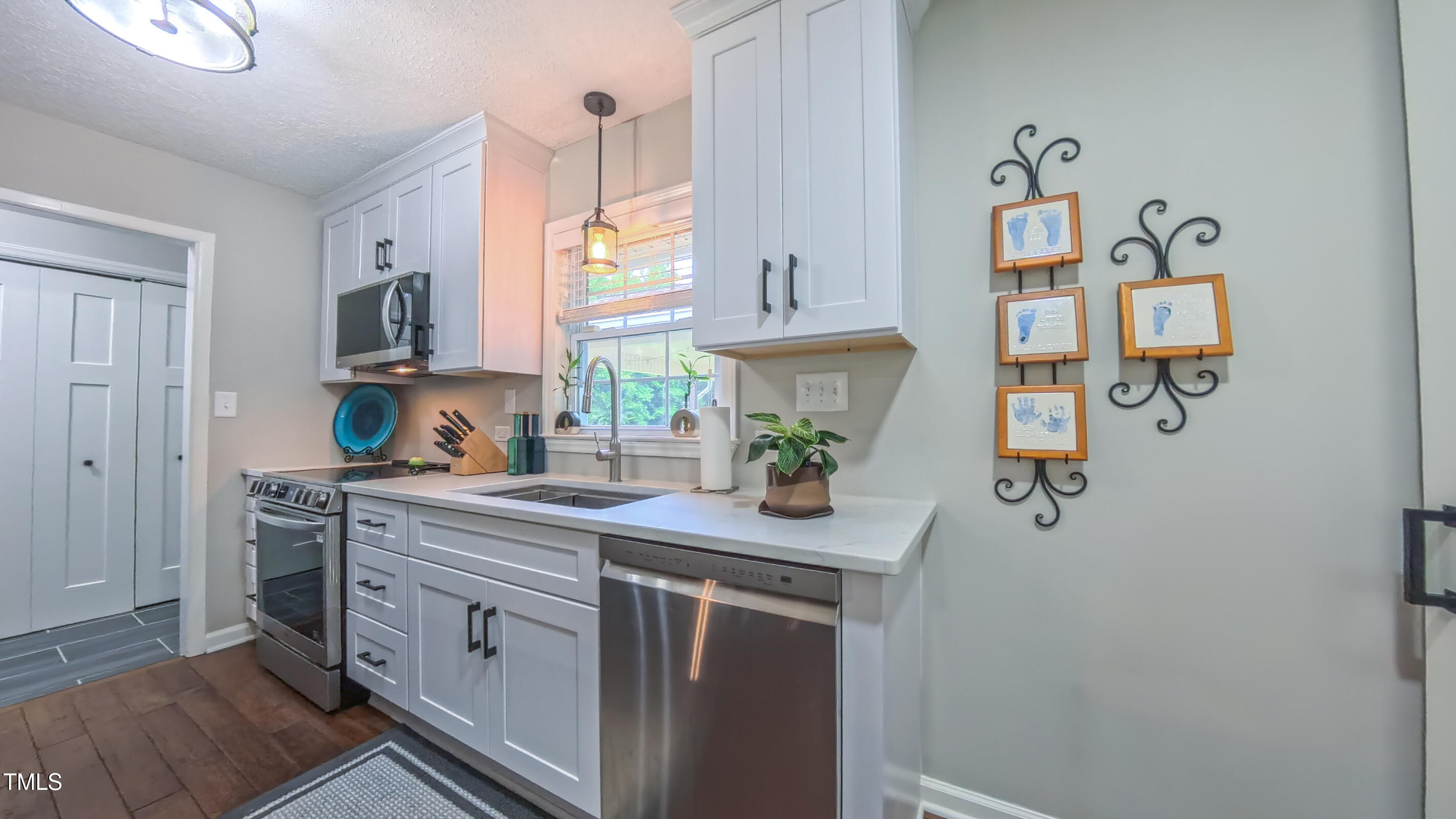 Pittsboro, North Carolina 27312, United States, 3 Bedrooms Bedrooms, ,2 BathroomsBathrooms,Residential,Pending,130501