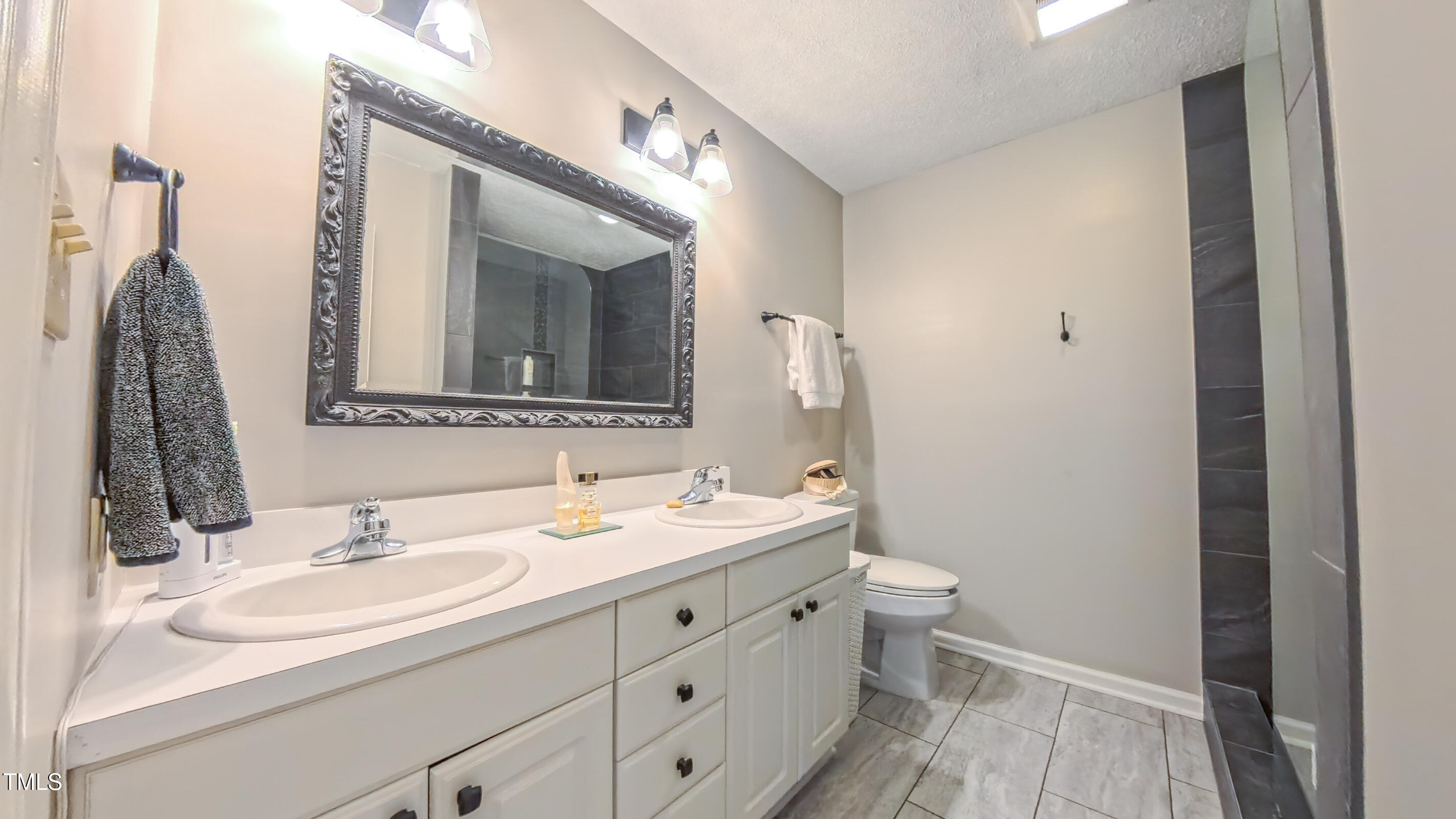 Pittsboro, North Carolina 27312, United States, 3 Bedrooms Bedrooms, ,2 BathroomsBathrooms,Residential,Pending,130501