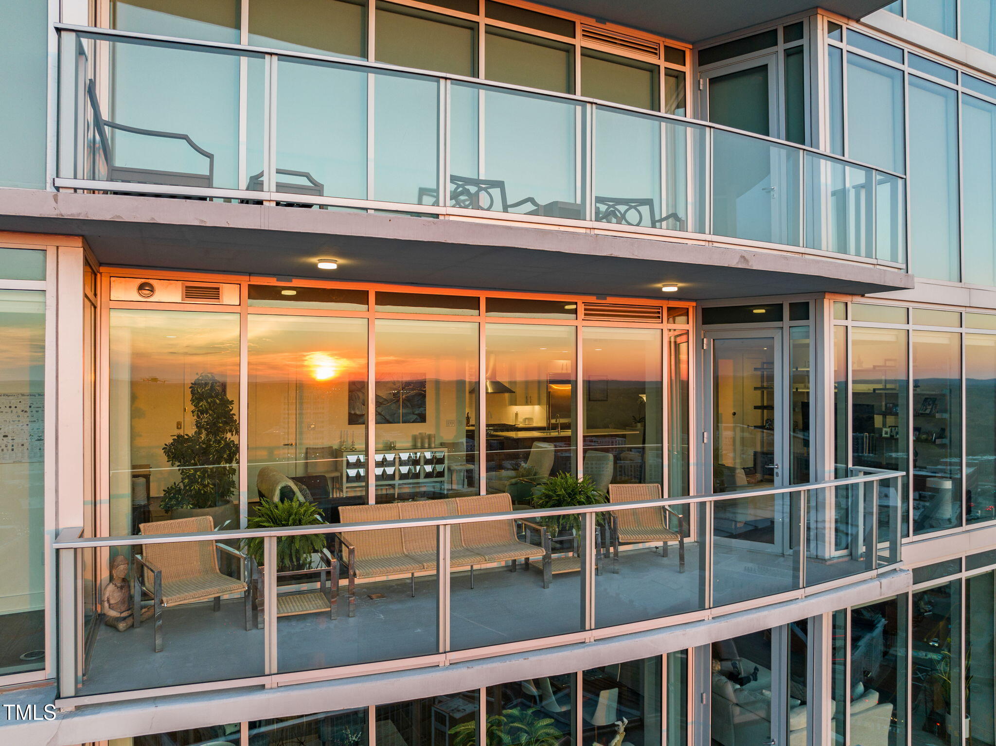 110 N Corcoran Street #2302