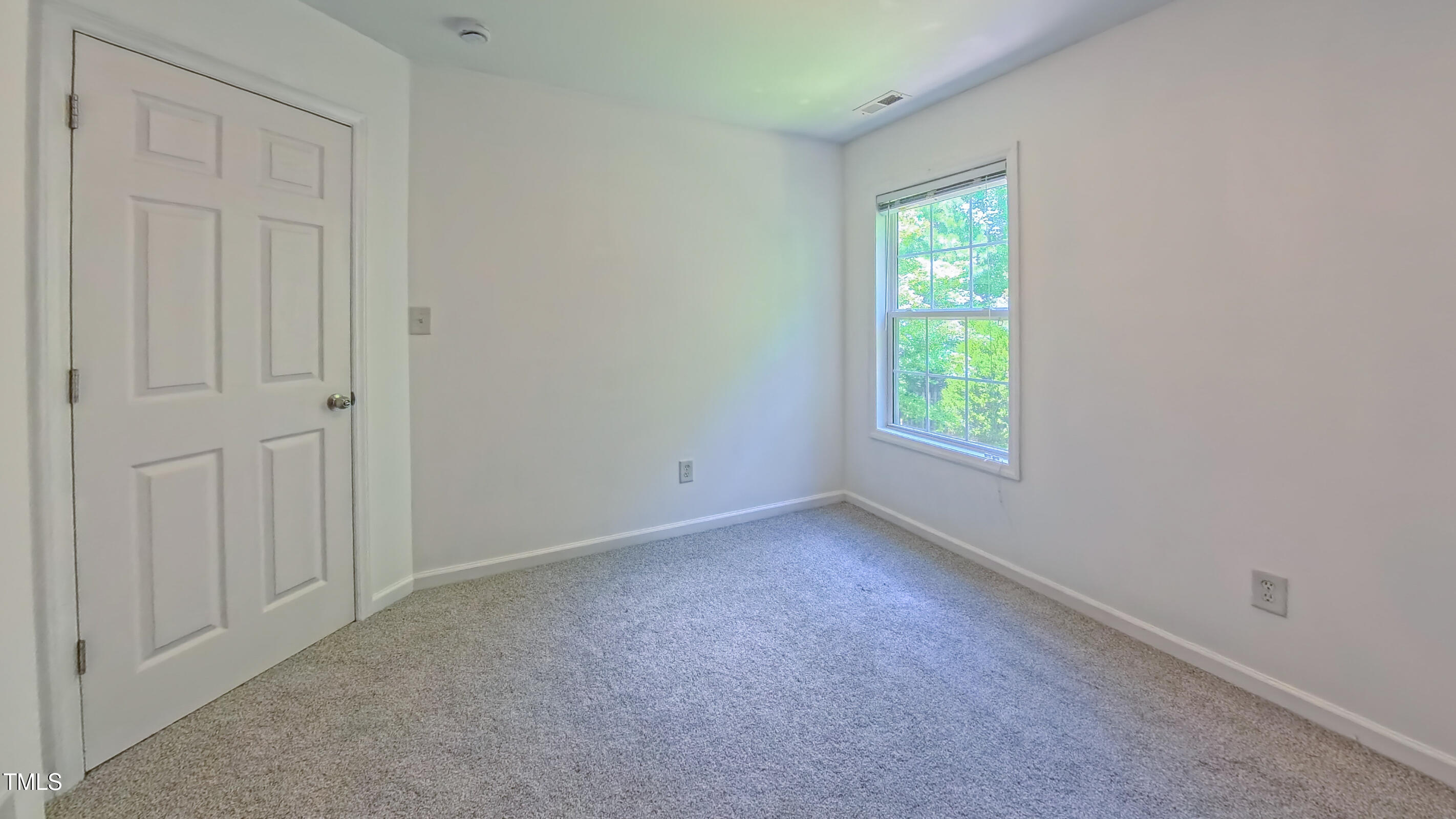 Durham, North Carolina 27704, United States, 4 Bedrooms Bedrooms, ,3 BathroomsBathrooms,Residential,Pending,153641