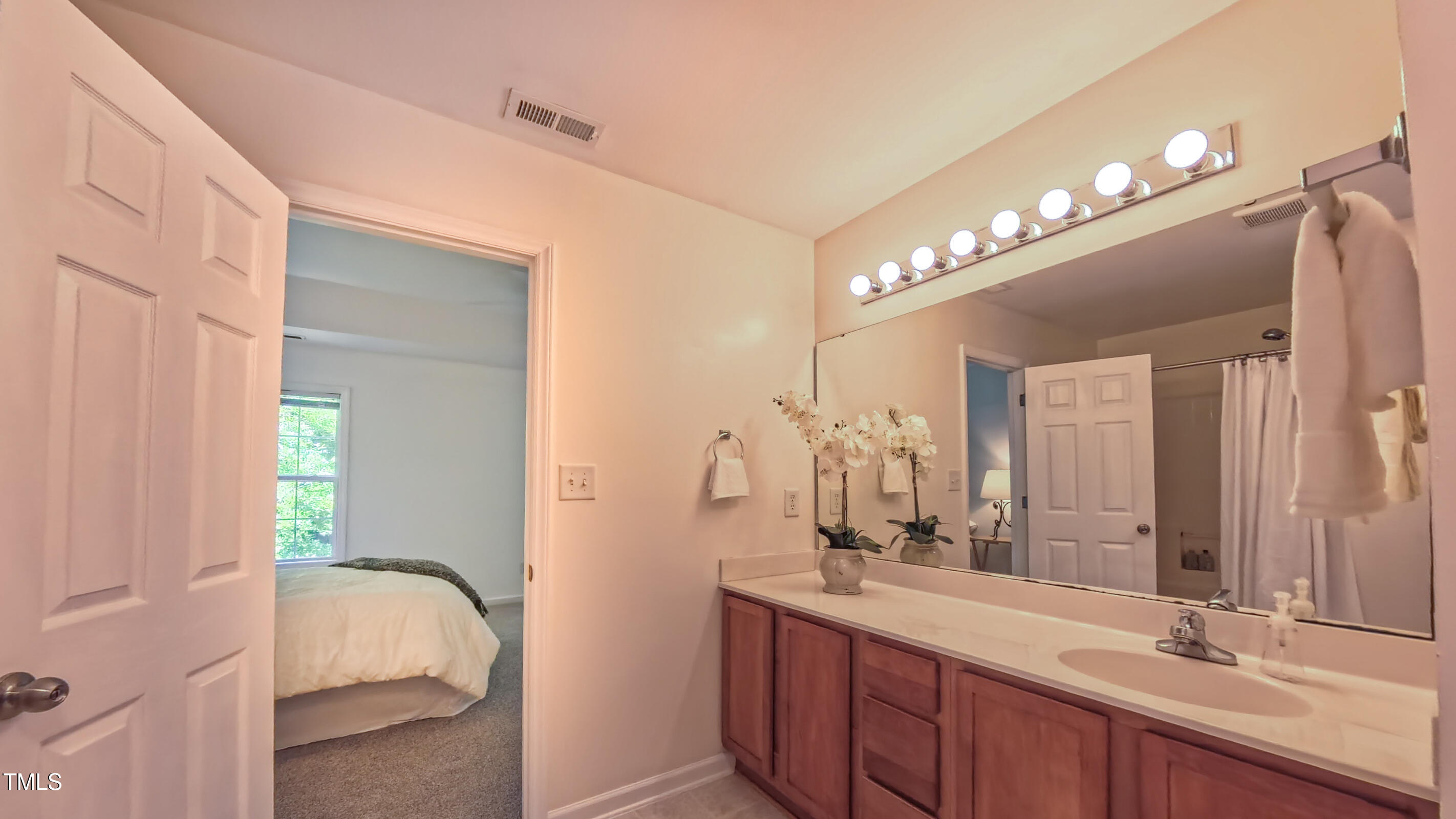 Durham, North Carolina 27704, United States, 4 Bedrooms Bedrooms, ,3 BathroomsBathrooms,Residential,Pending,153641