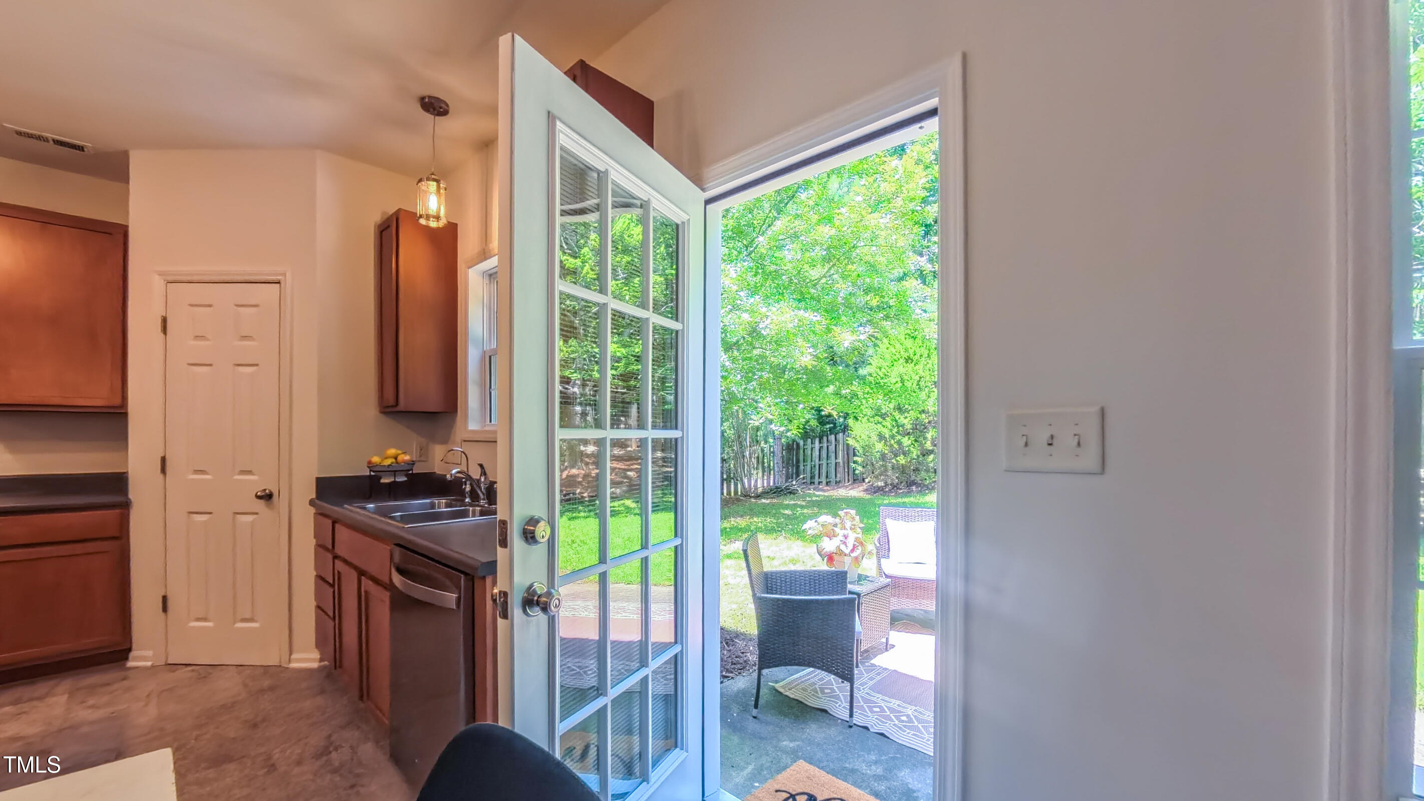 Durham, North Carolina 27704, United States, 4 Bedrooms Bedrooms, ,3 BathroomsBathrooms,Residential,Pending,153641