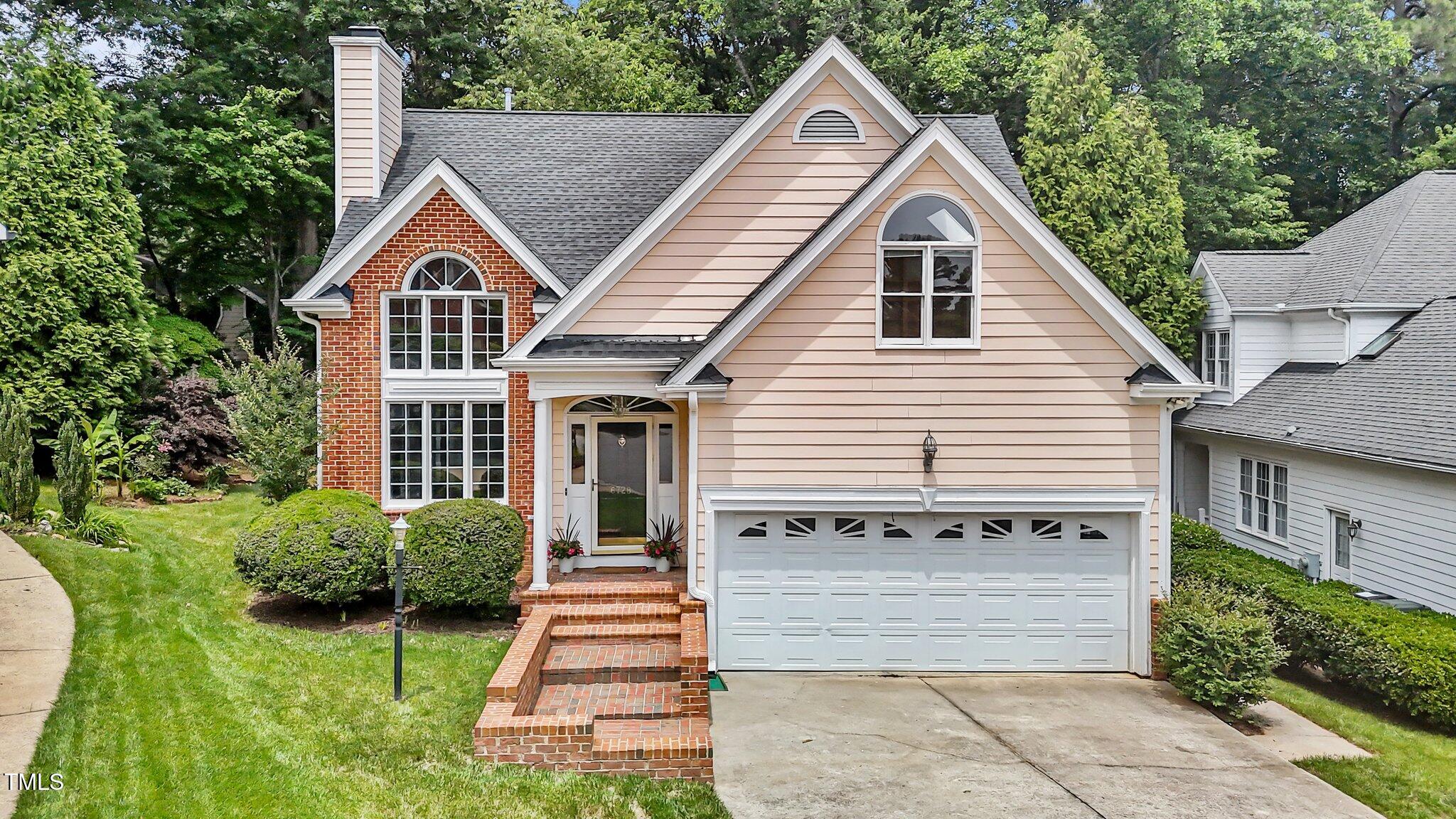 6728 Pointe Vista Circle