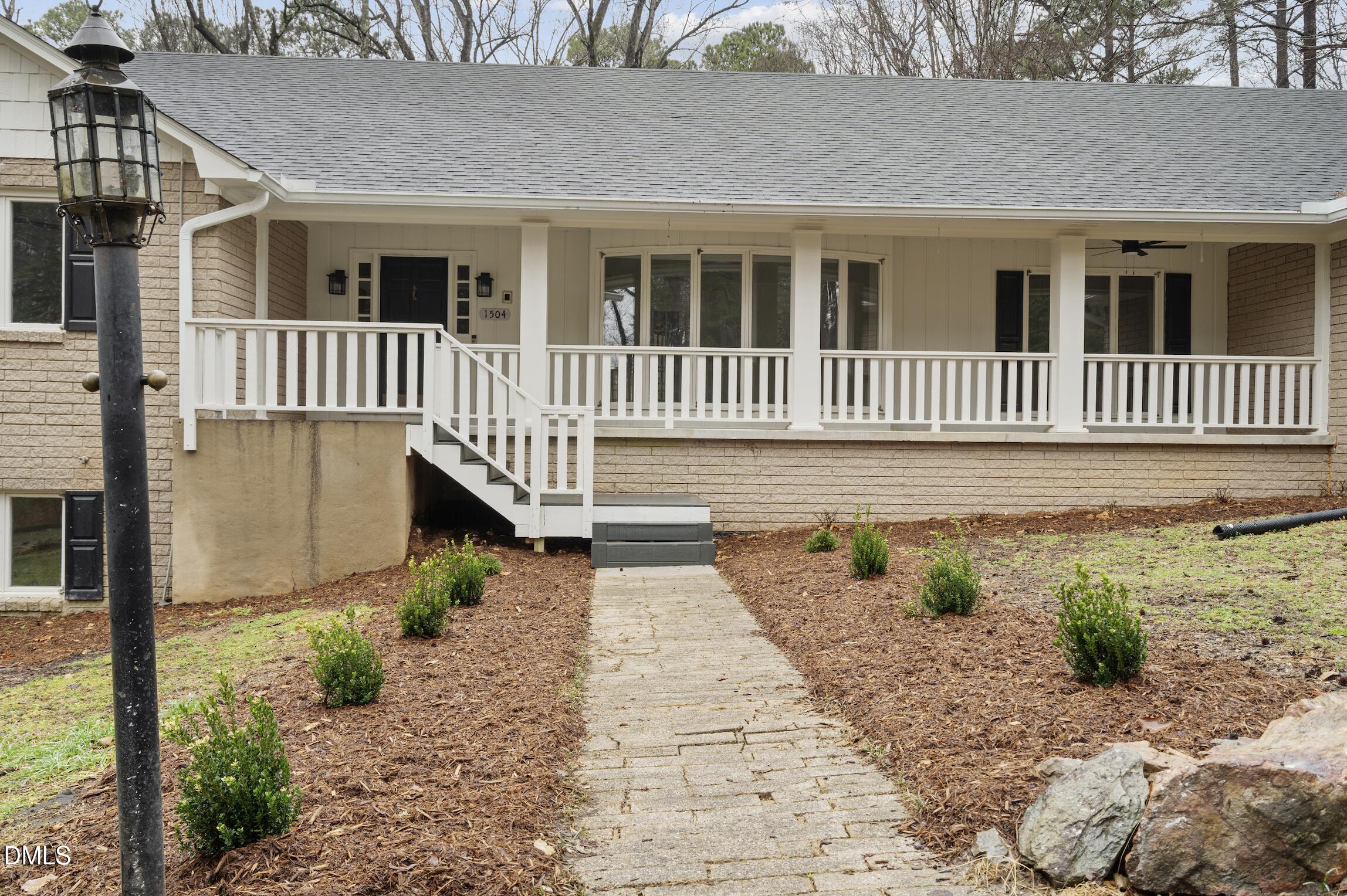 1504 Homestead Road