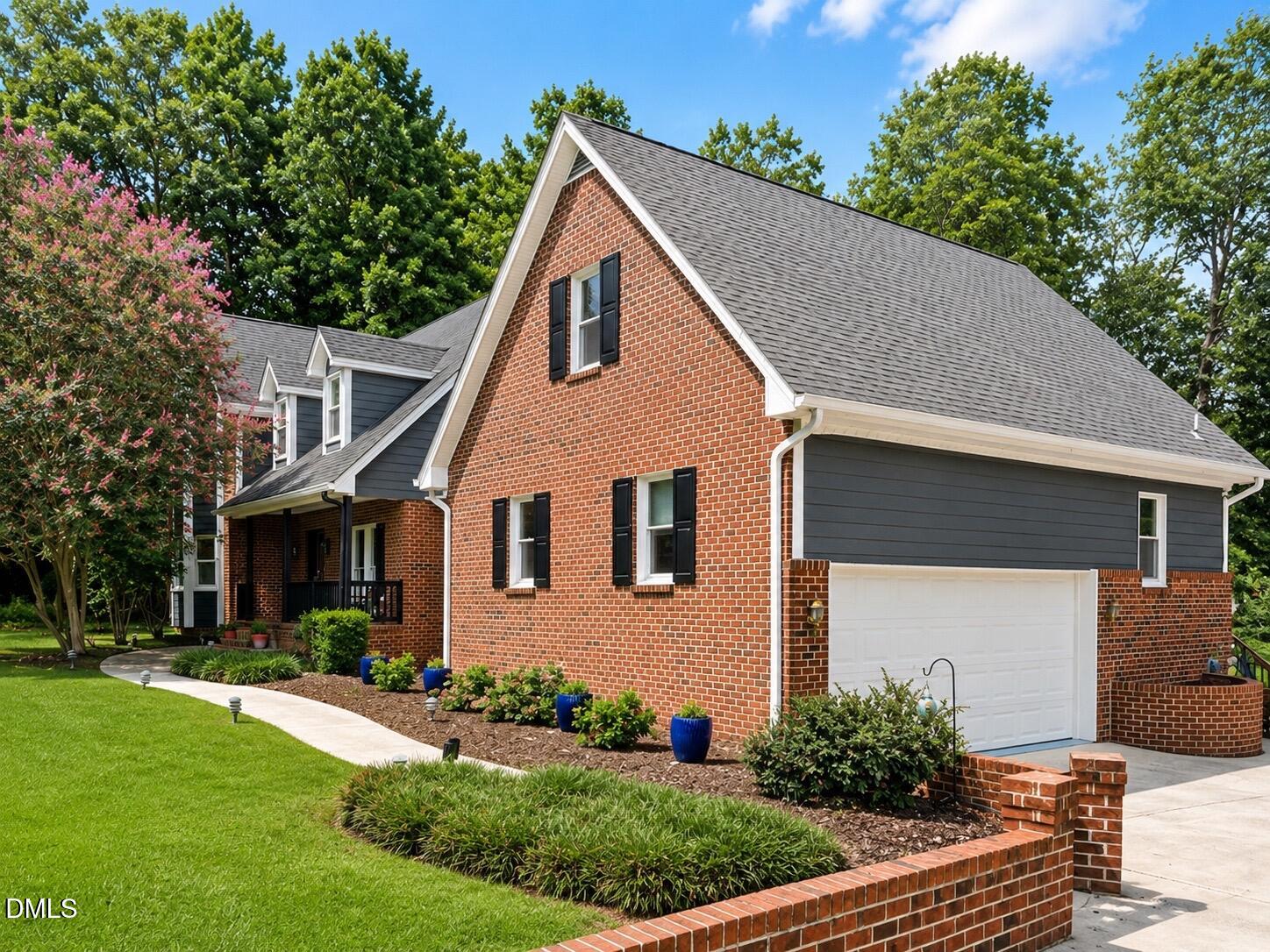 3735 Stoneybrook Drive