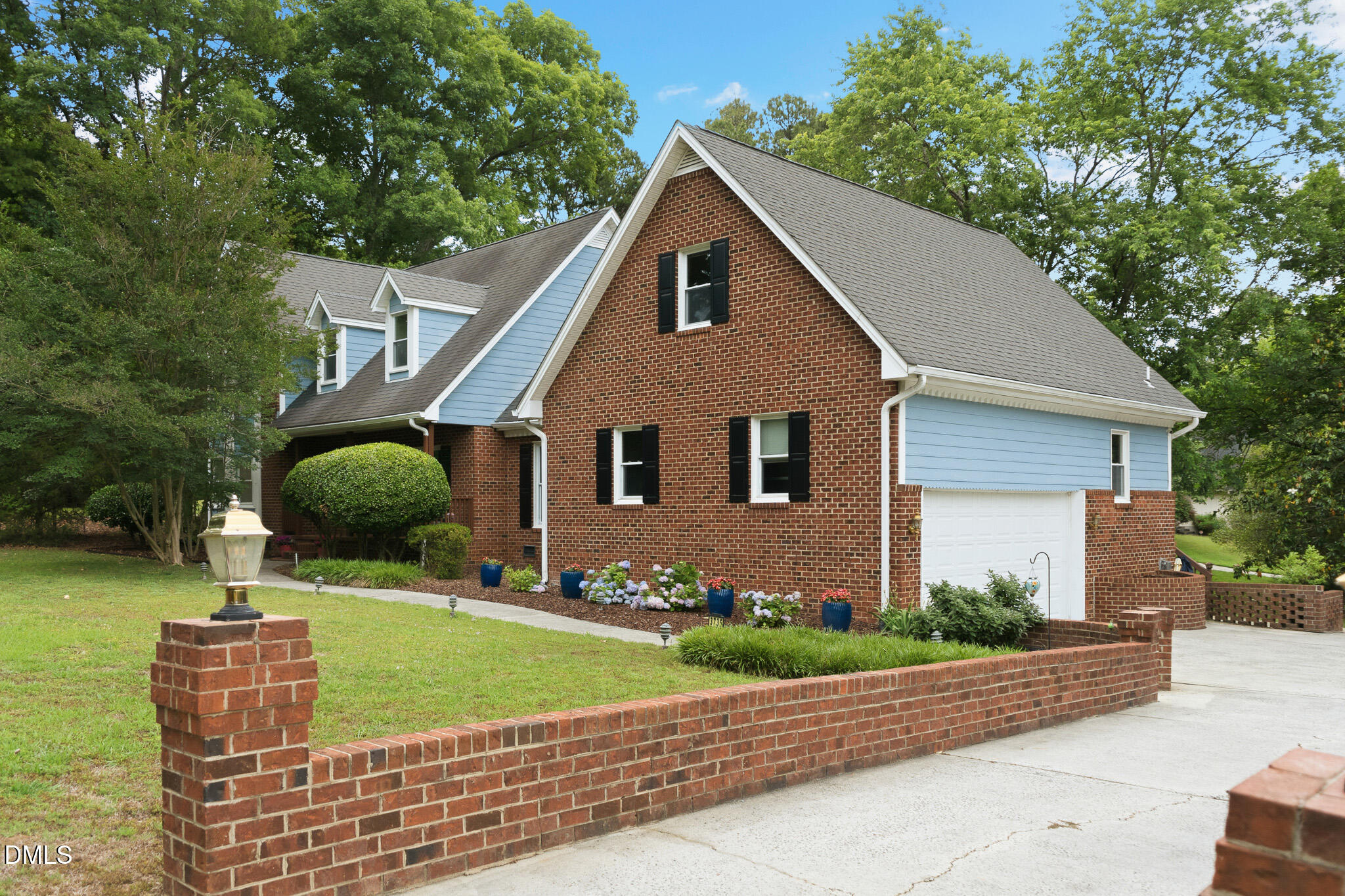 3735 Stoneybrook Drive