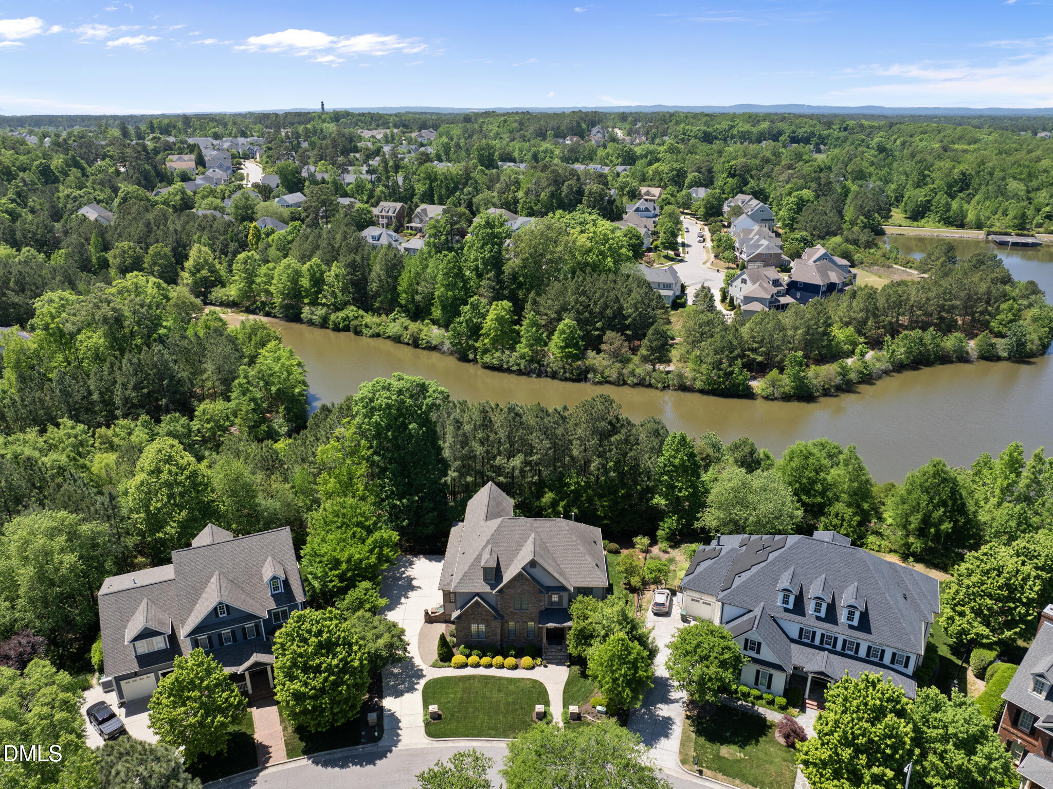 216 Walford Way