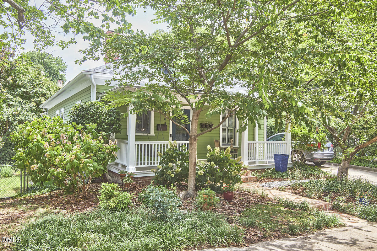 317 Pell Street