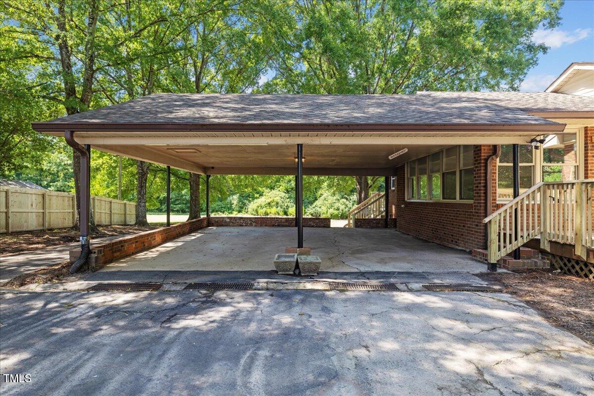 6910 Herndon Rd Road