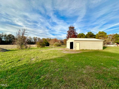 A home in Kenly