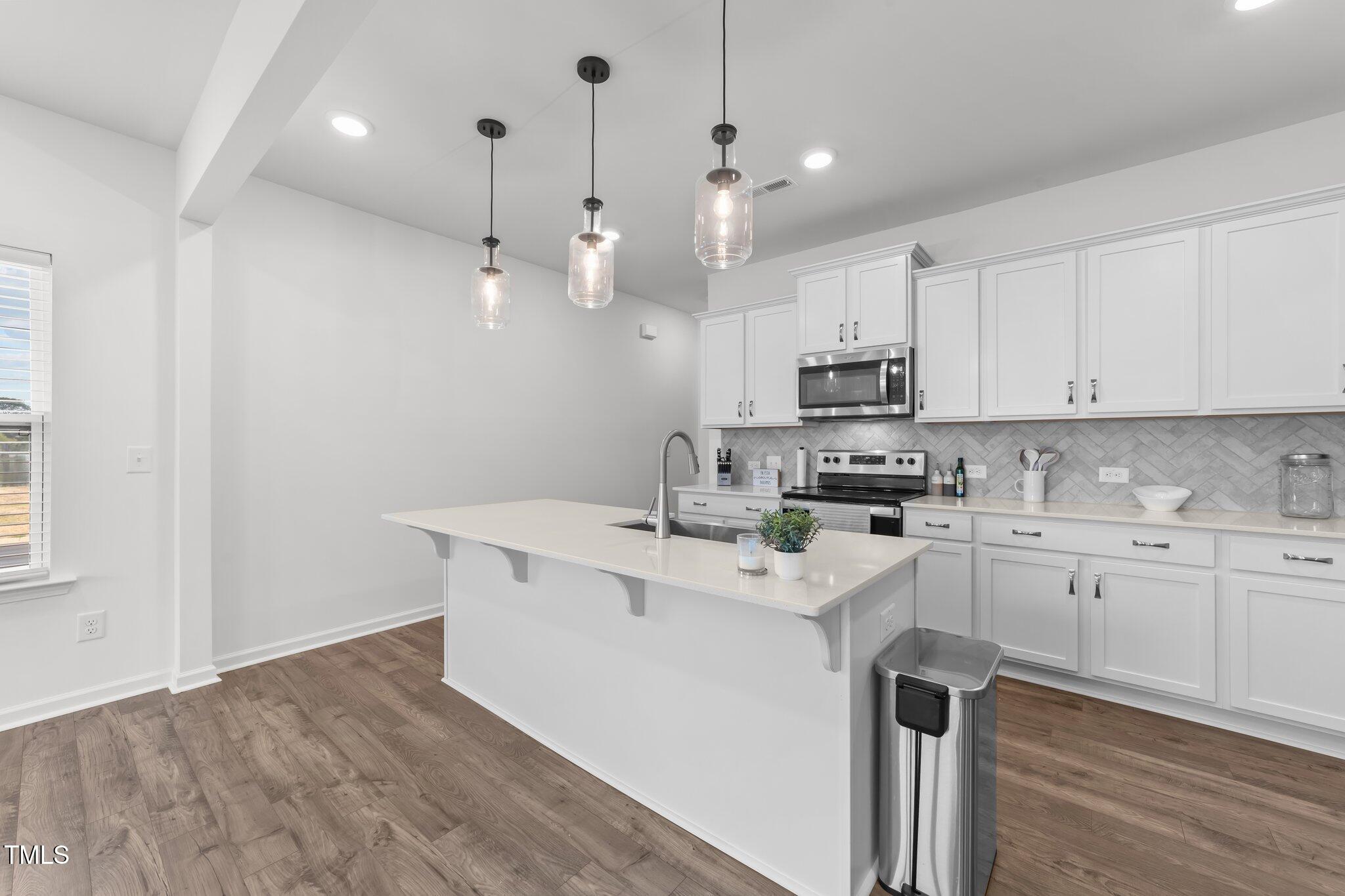 125 Paperwhite Place