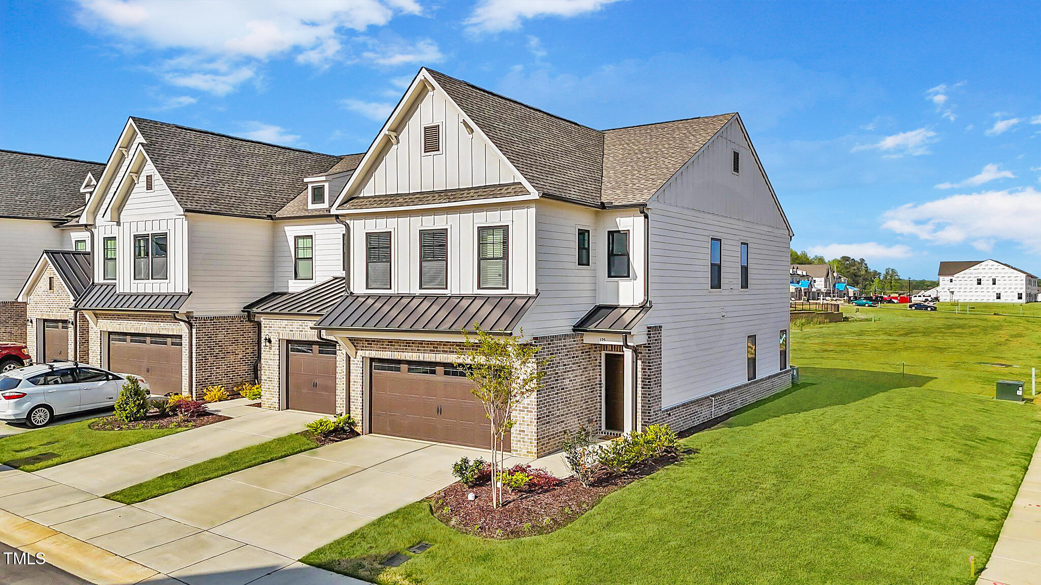 125 Paperwhite Place