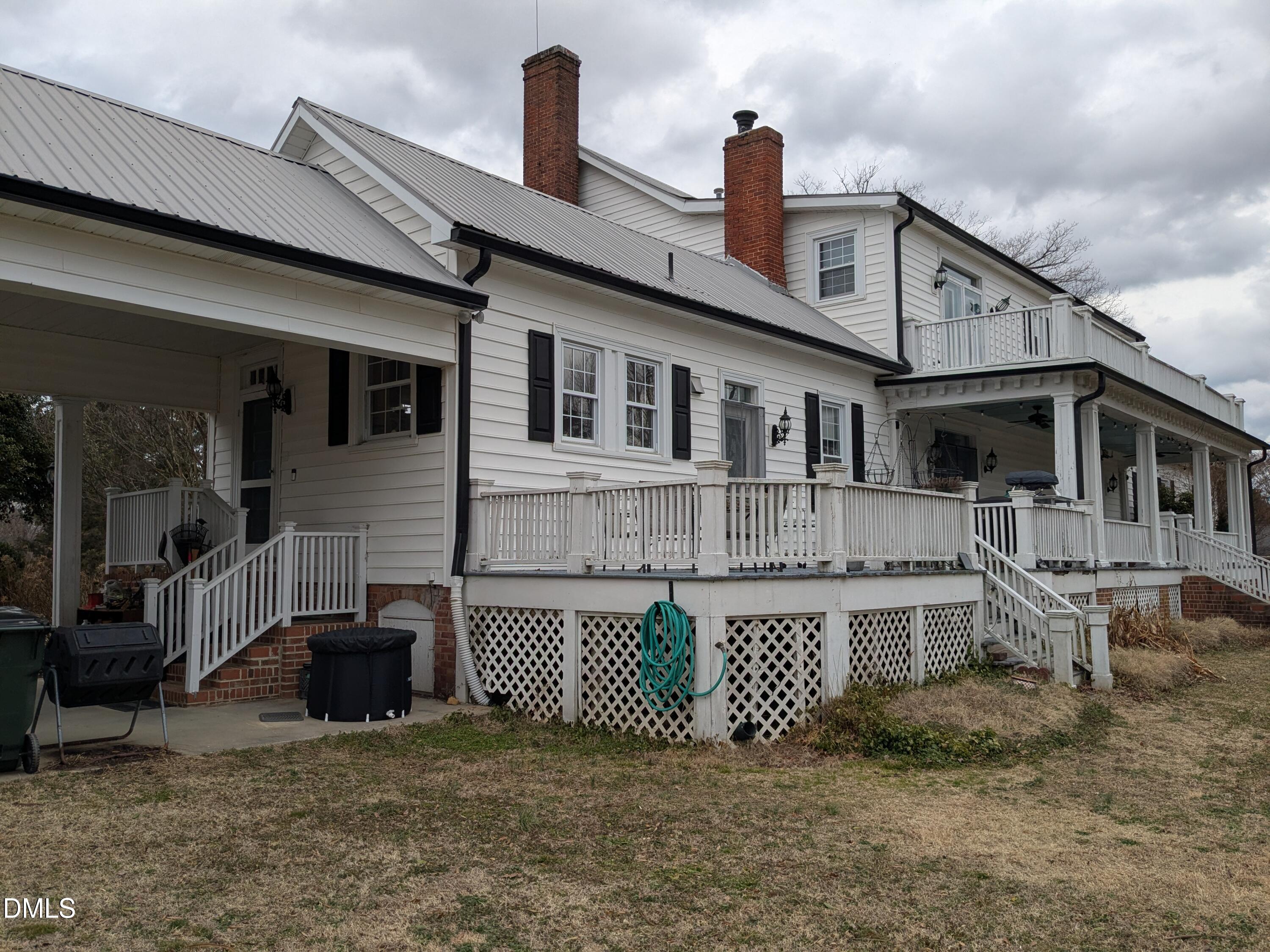 301 W Thorndale Drive