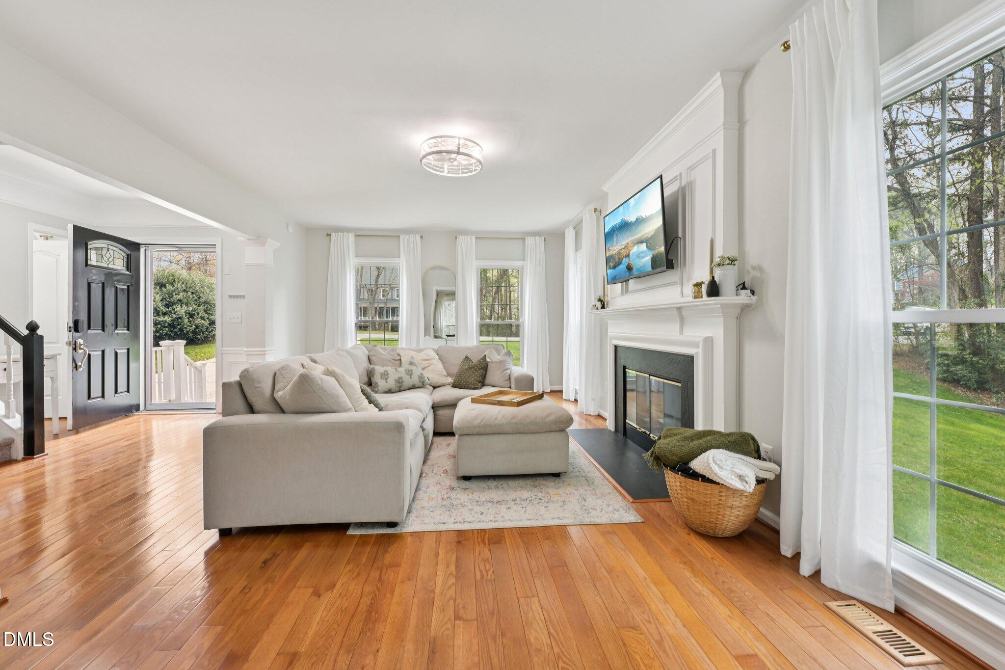 9305 Dominion Boulevard