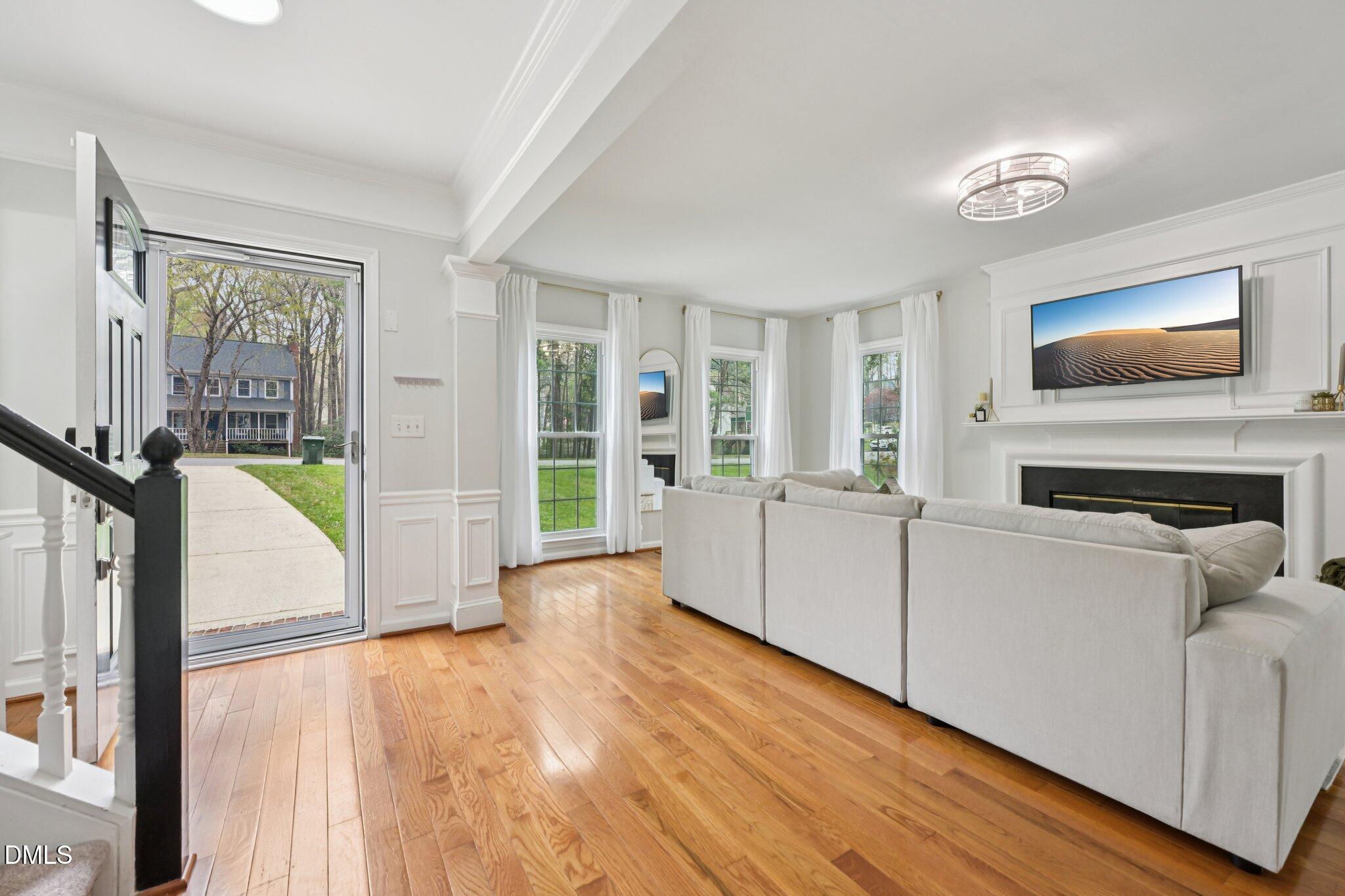 9305 Dominion Boulevard