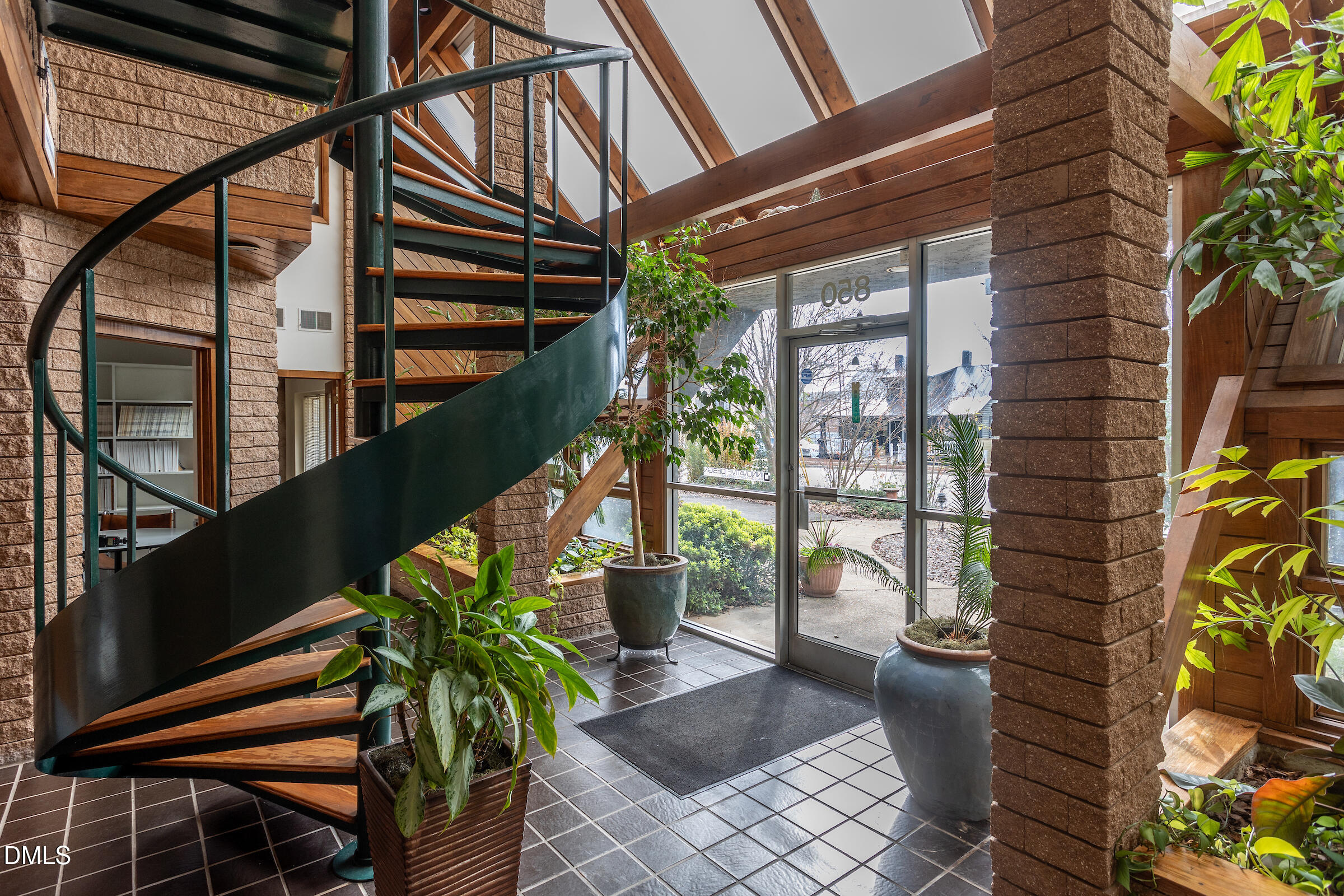 850 W Morgan Street