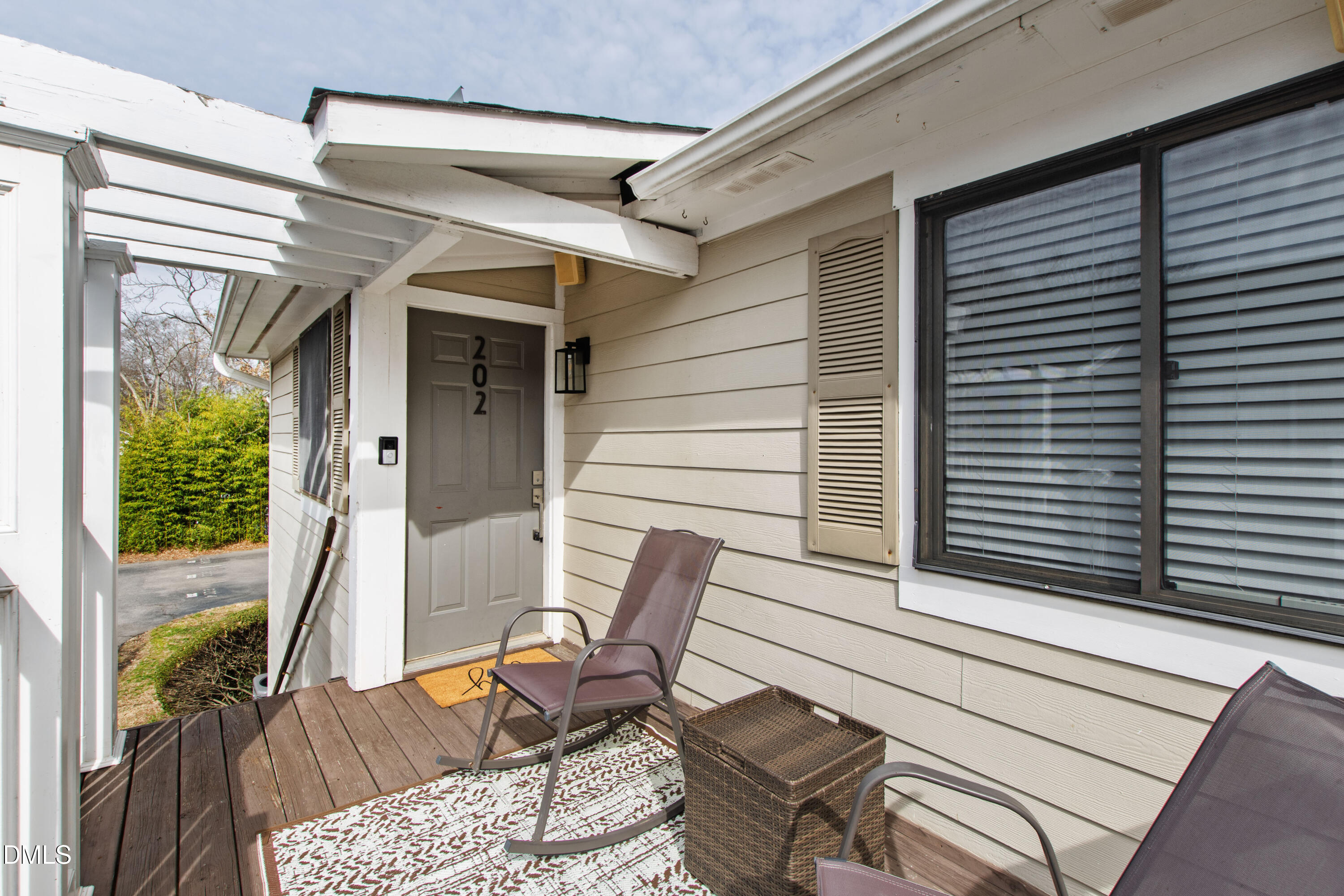 2204 Stafford Avenue 202