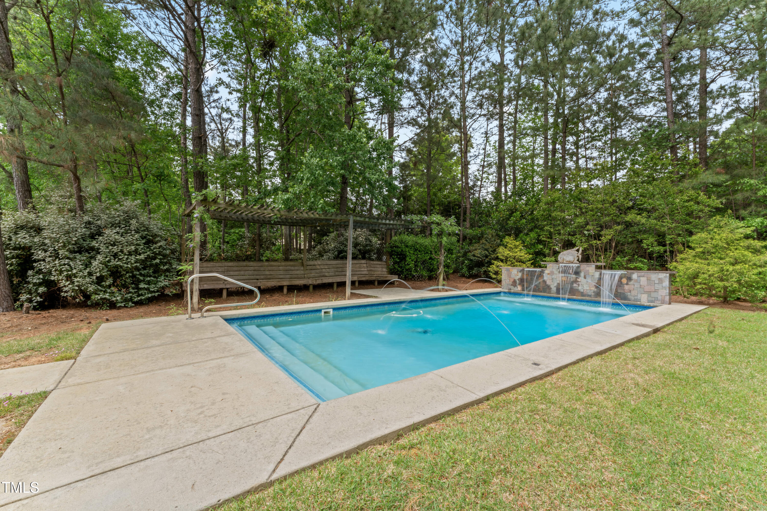 84 N Hadrian Court