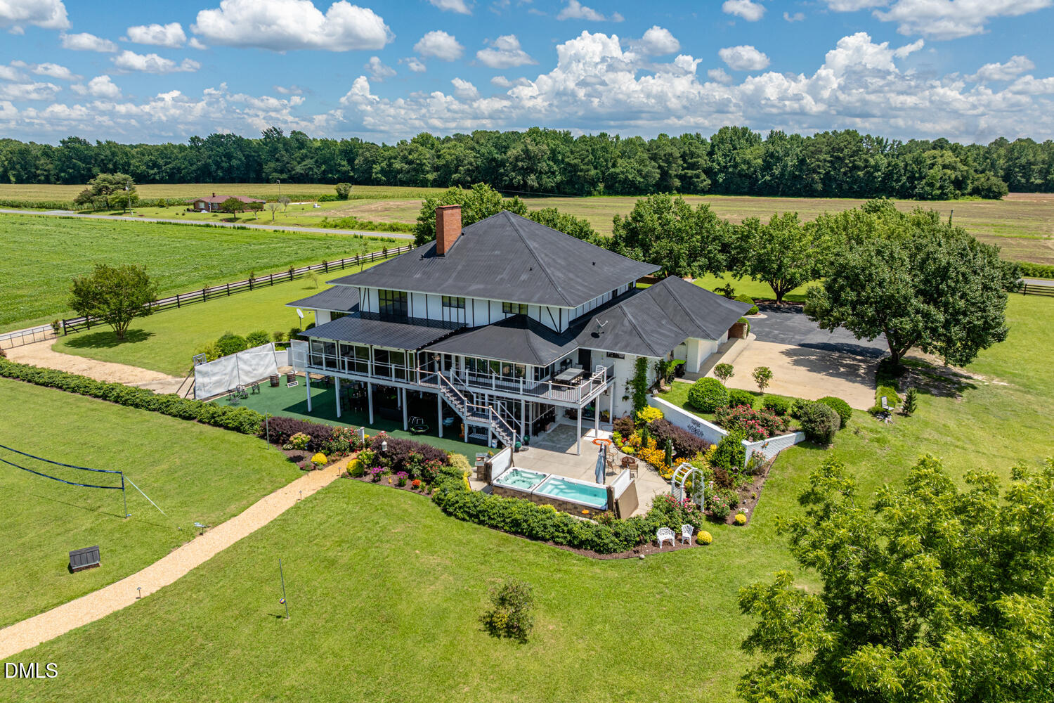 410 E Barefoot Road