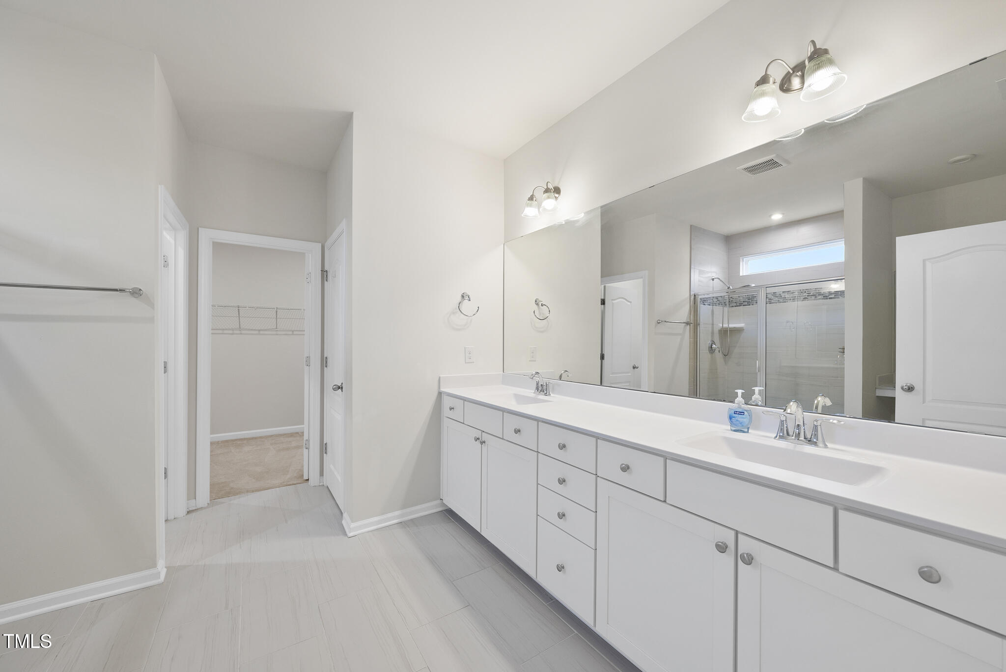 Durham, North Carolina 27703, United States, 5 Bedrooms Bedrooms, ,3 BathroomsBathrooms,Residential,Active,191663